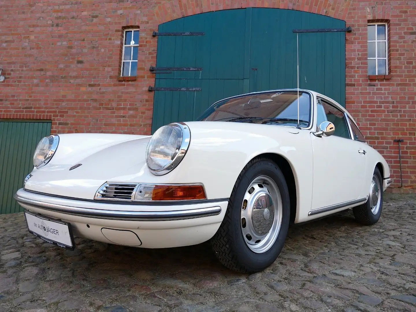 Porsche 911 Coupe SWB , deutsches Auto, matching Numbers Beige - 1