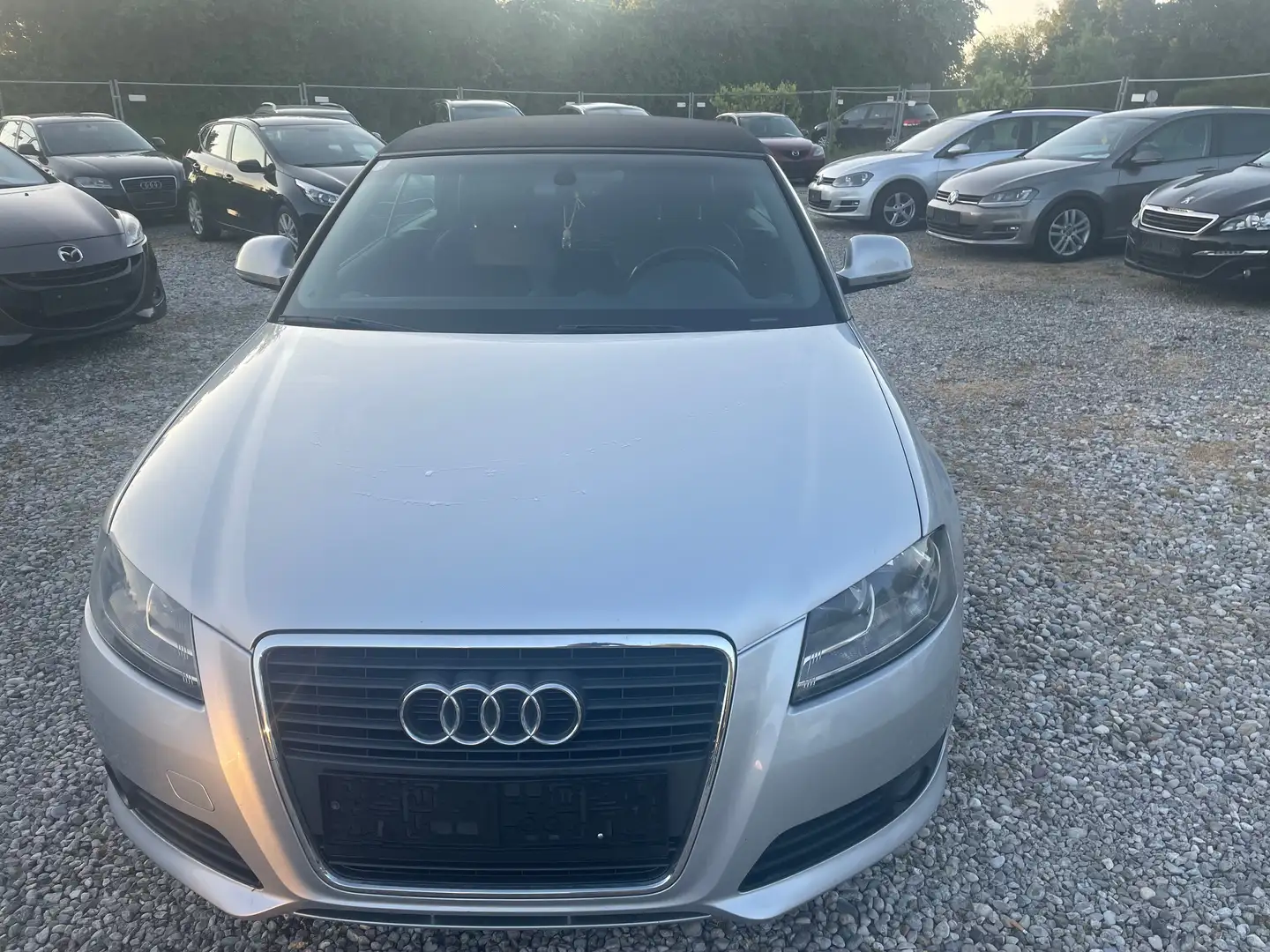Audi A3 Cabriolet 1,8 T FSI +neu pickerl 2/2026+4monat Grau - 2