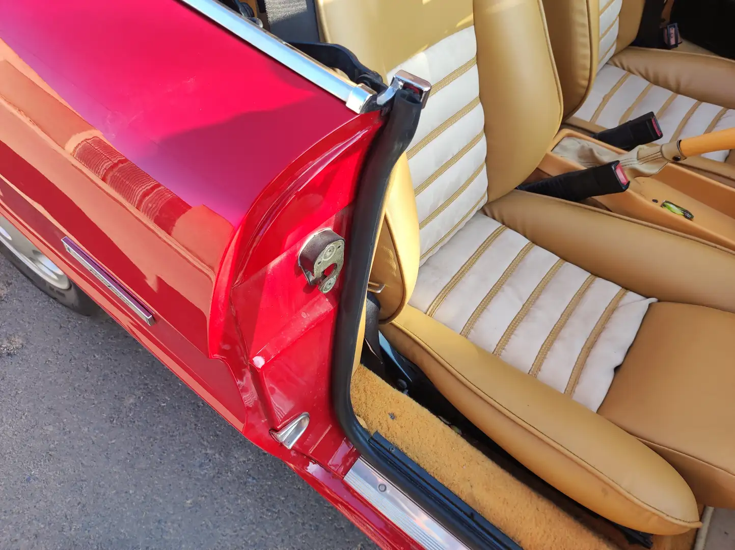 Alfa Romeo Spider Spider 2.0 Quadrifoglio Verde Quadrifoglio Verde Rojo - 1