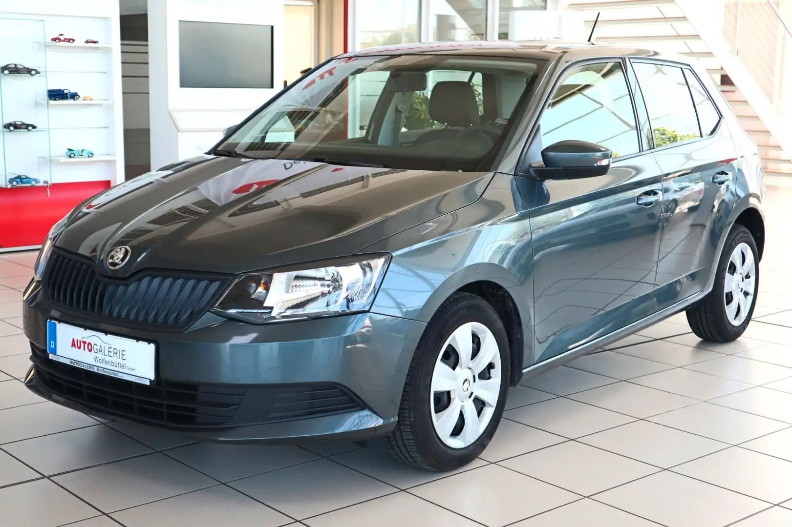 Skoda Fabia Cool Edition Klima Sitzhzg. 8-fach 1. Hand Gris - 1