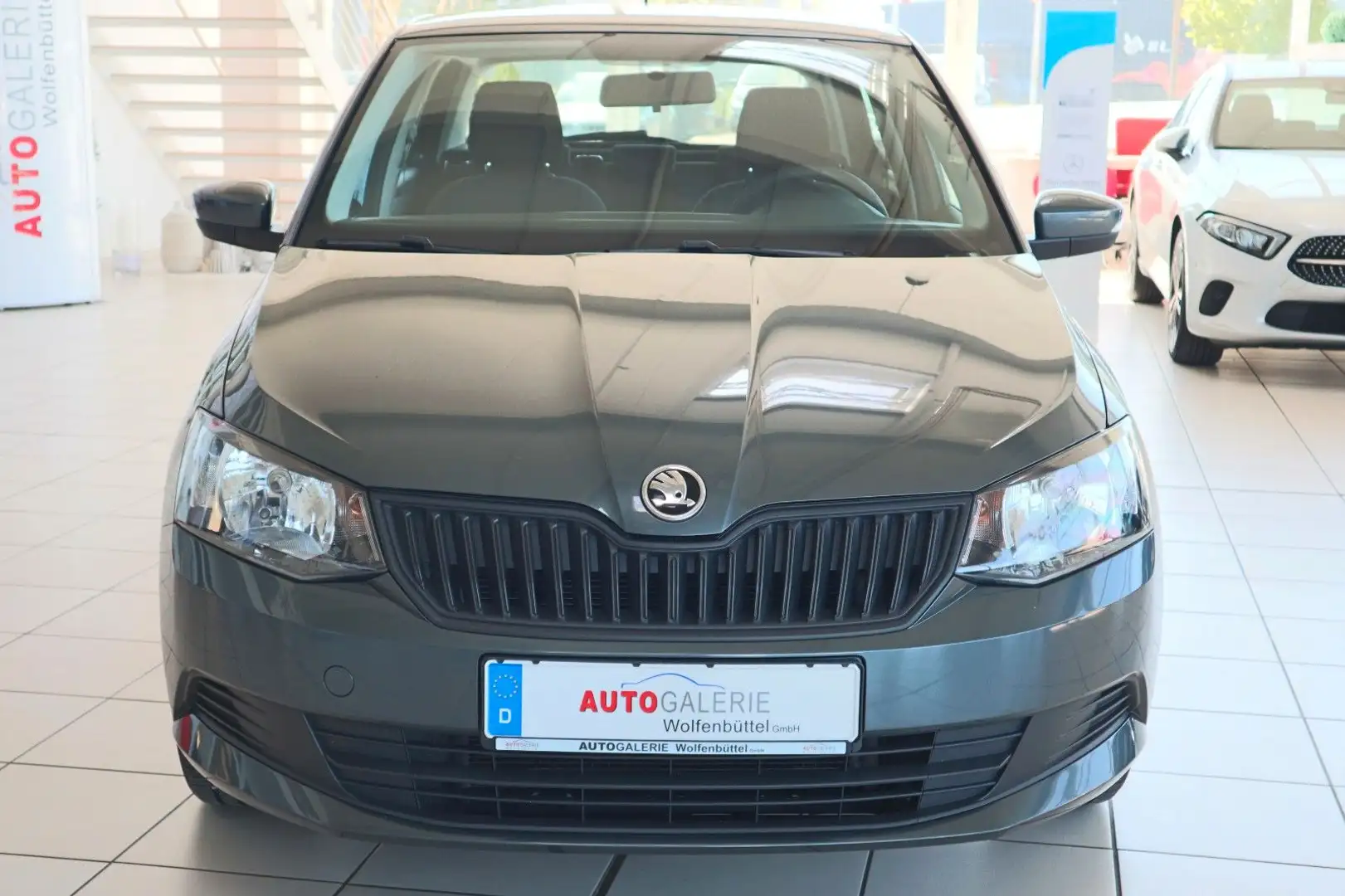 Skoda Fabia Cool Edition Klima Sitzhzg. 8-fach 1. Hand Gris - 2