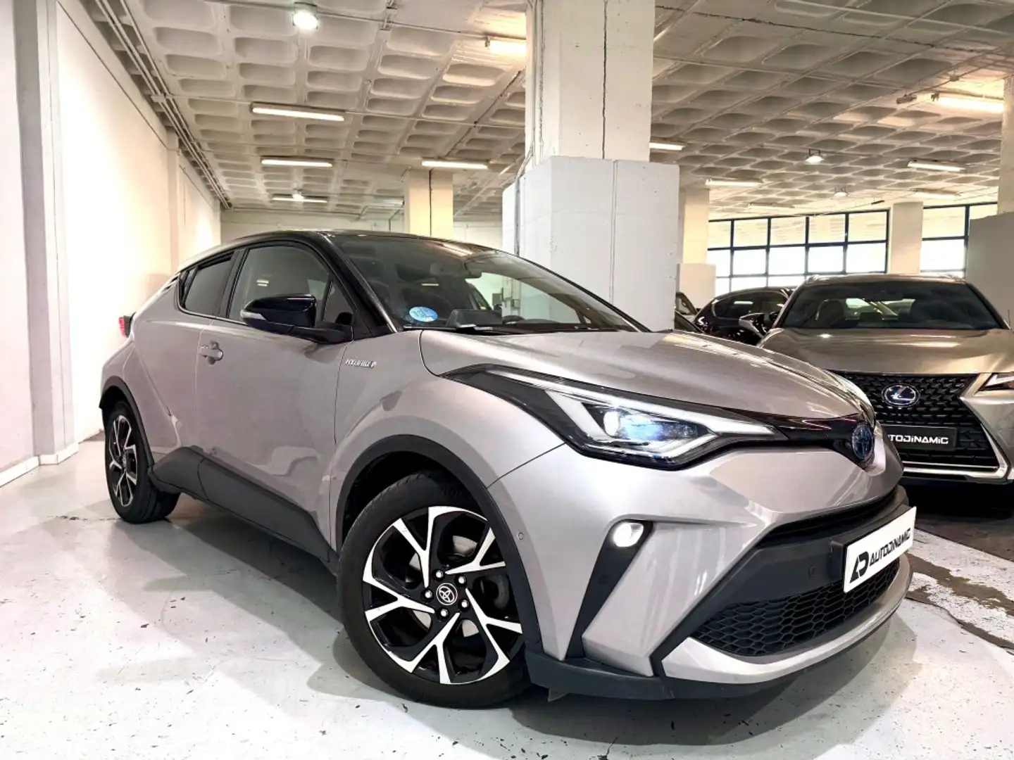 Toyota C-HR 180H Dynamic Gris - 2