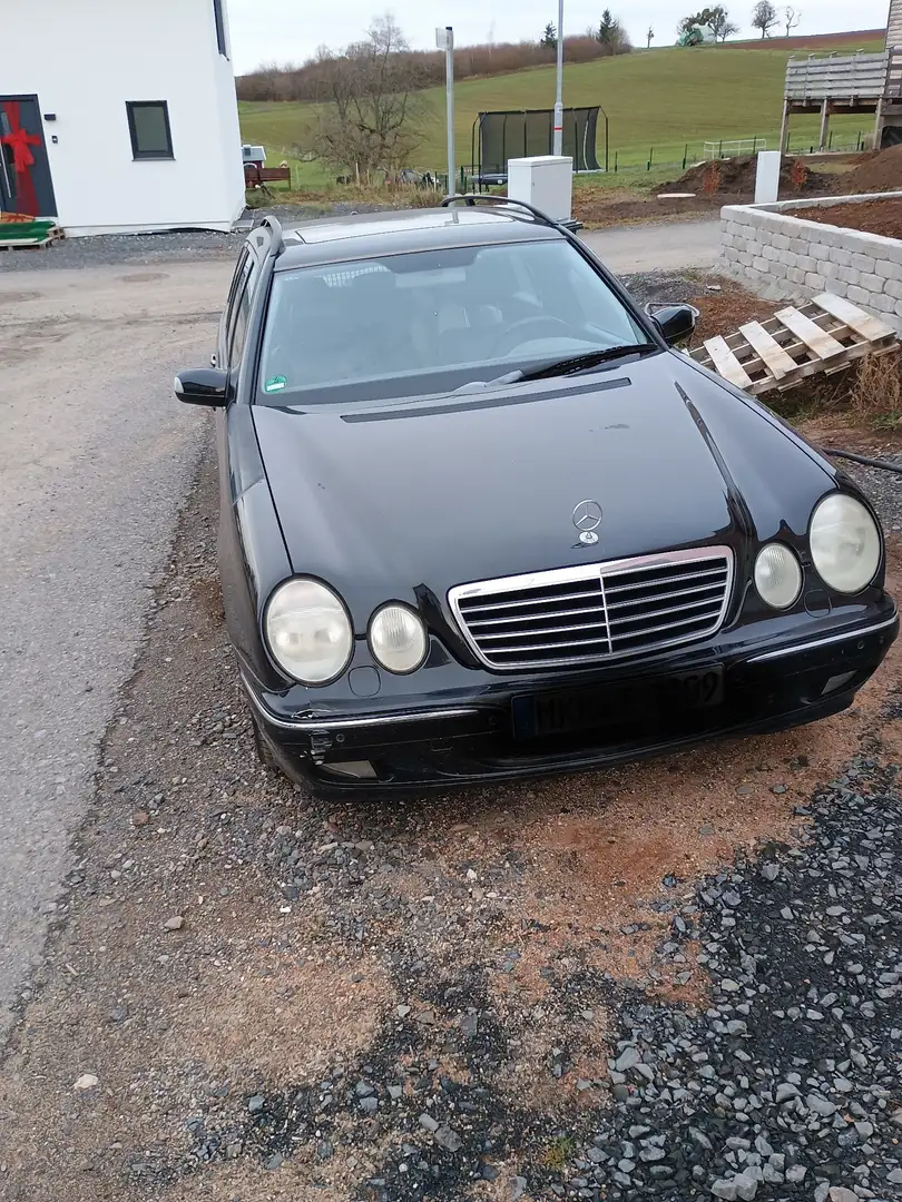 Mercedes-Benz E 320 T Avantgarde - 1
