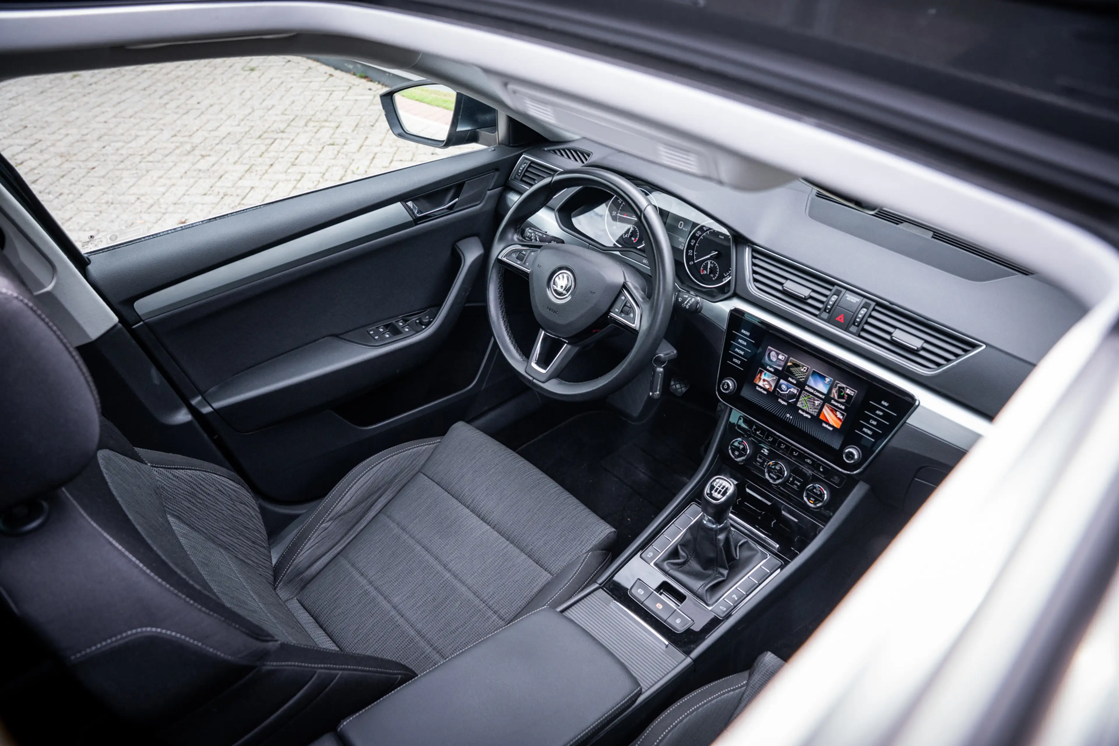 Skoda Superb Combi 1.5 TSI ACT Ambition Business|Trekh|Pano|Mem — photo 37