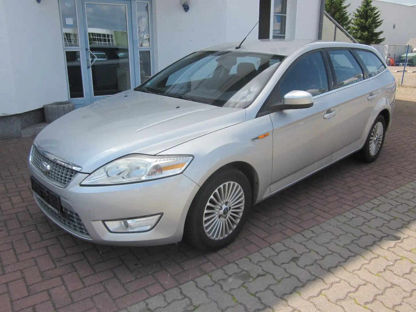 Ford Mondeo Turnier Titanium+AHK+ALLWETTER+SHZ Silber - 1