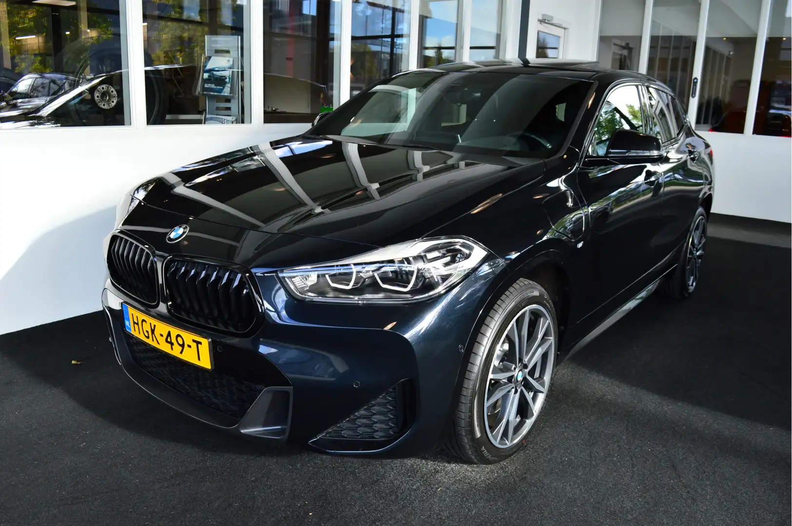 BMW X2 xDrive25e Hybride M-Sport | Pano | Head-Up | Leder Zwart - 2