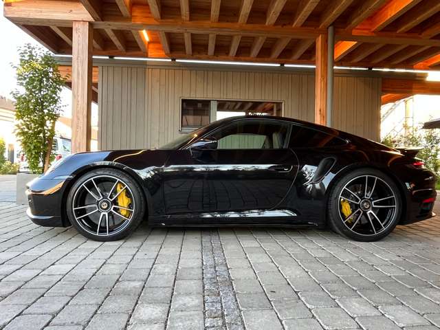 Imagine Porsche 992 Porsche 992 911 Turbo S Burmester Sportabgasa Lift