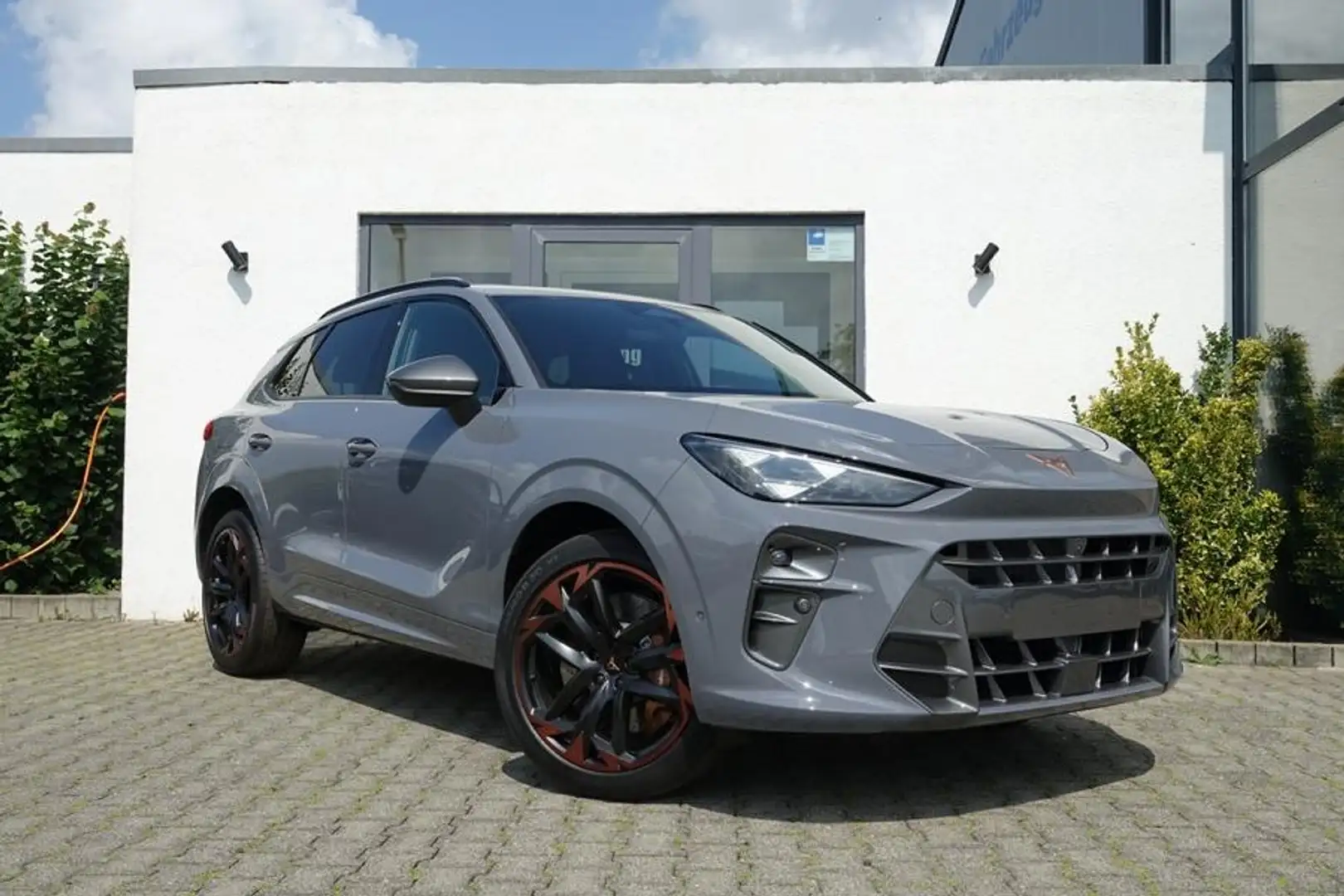 CUPRA Terramar VZ 265PS Listenpreis: 66.465 EUR SOFORT Gris - 1