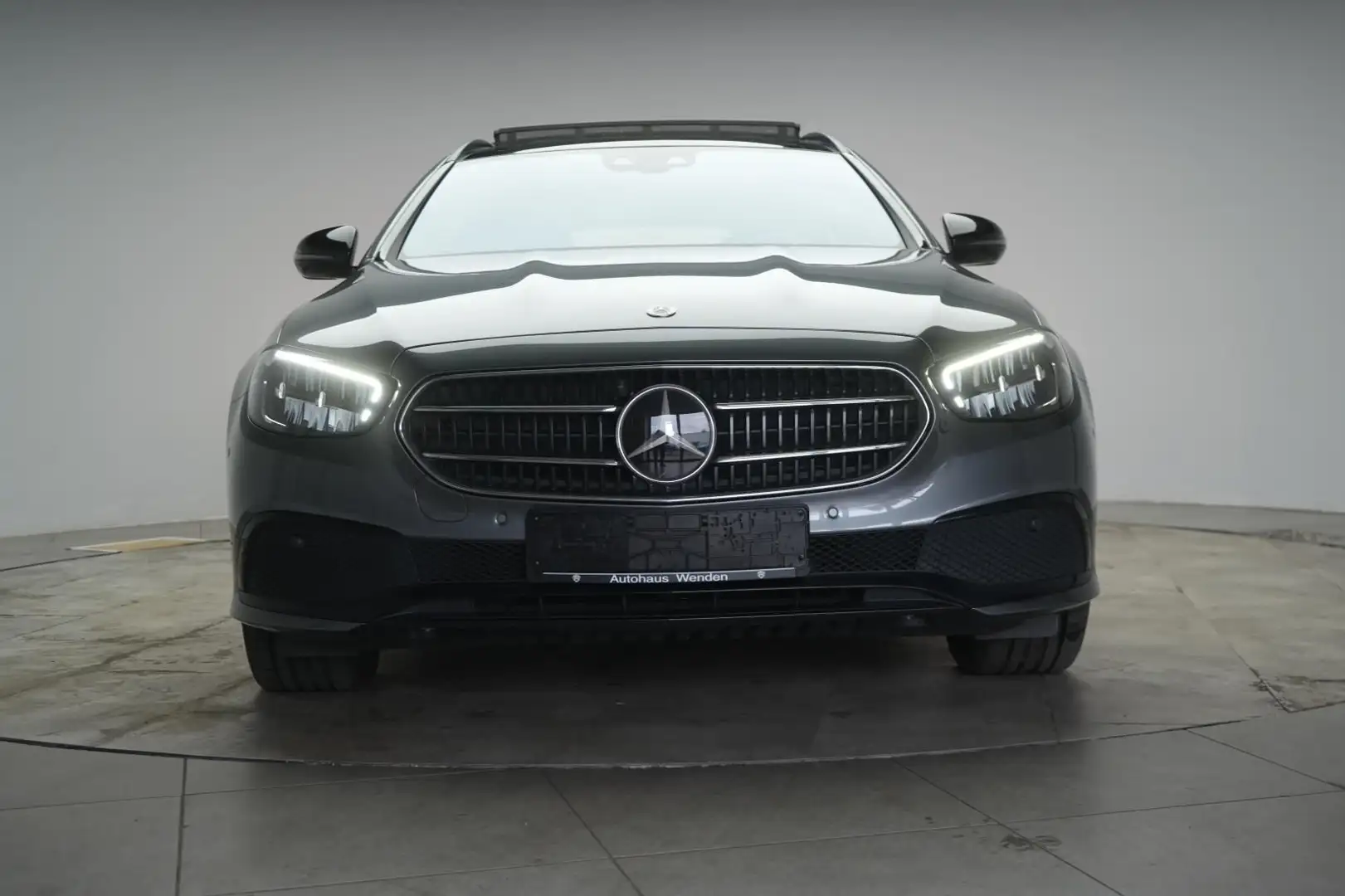 Mercedes-Benz E 300 de 4Matic T 9G-Tronic Avantgarde Leder/Dis Gris - 2