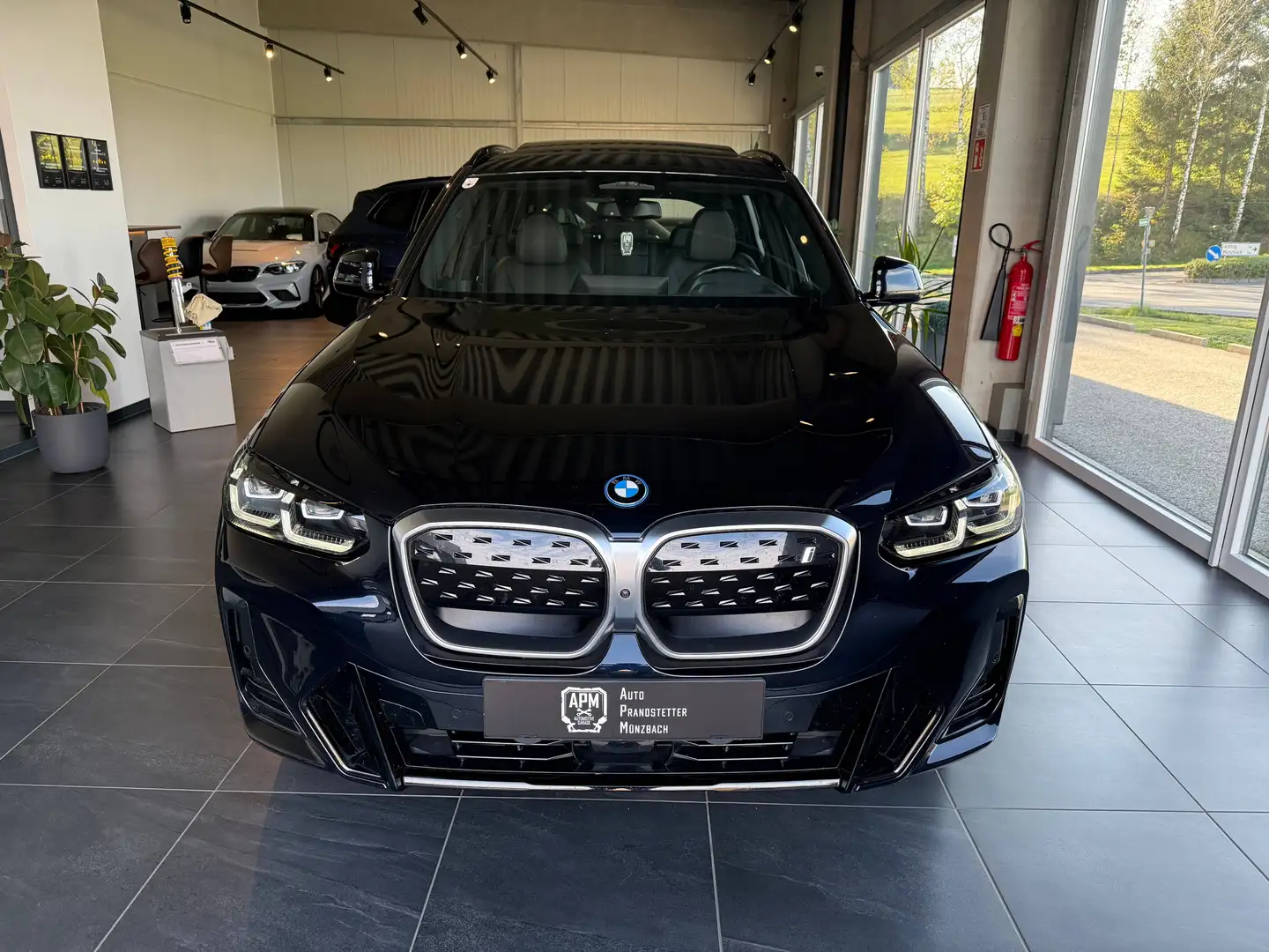 BMW iX3 M-Sport*Impressive*Pano*AHK*Harman/Kardon*usw Schwarz - 2