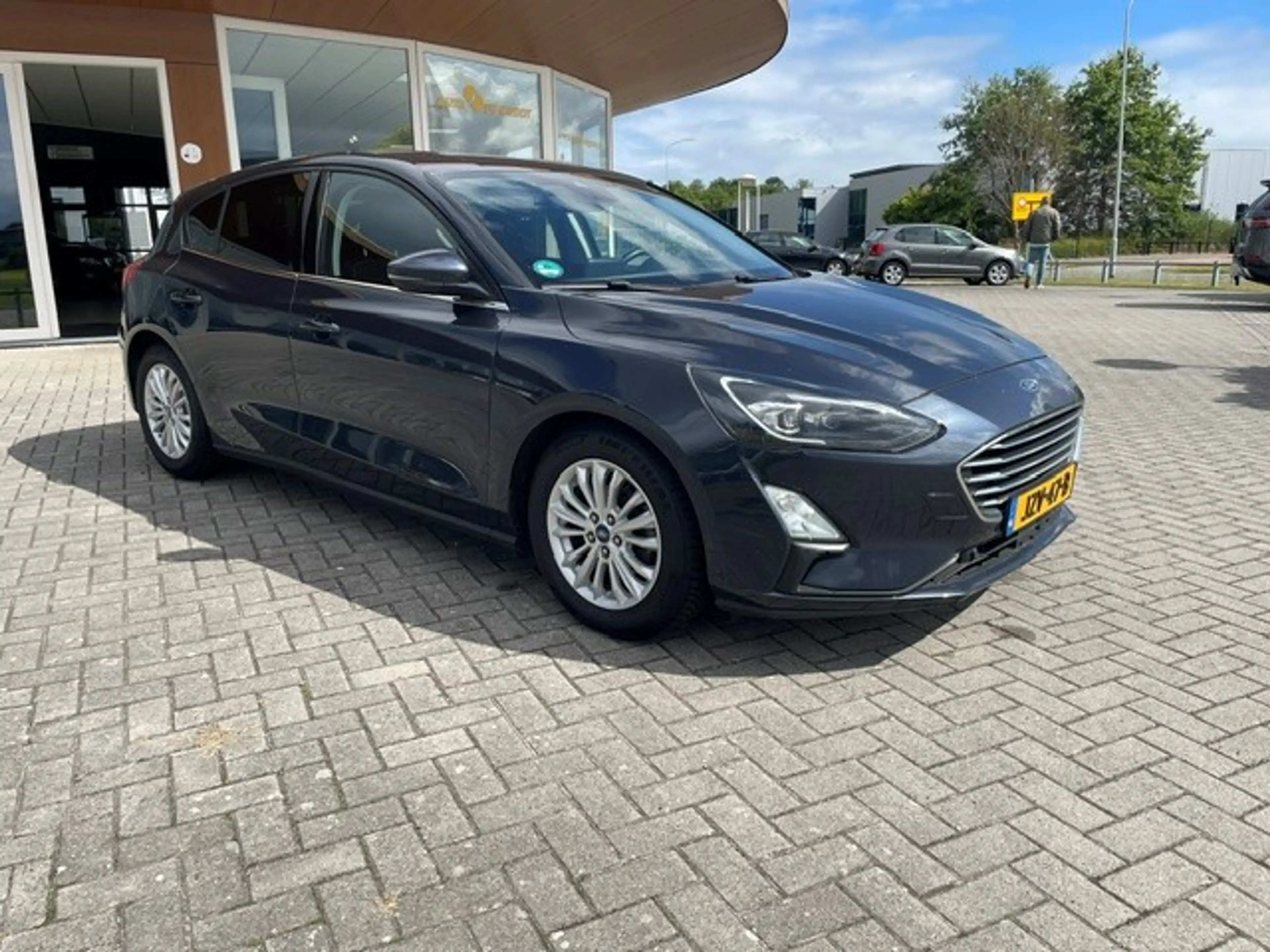 Ford Focus 1.0 EcoBoost Hybrid Active X Business — photo 17