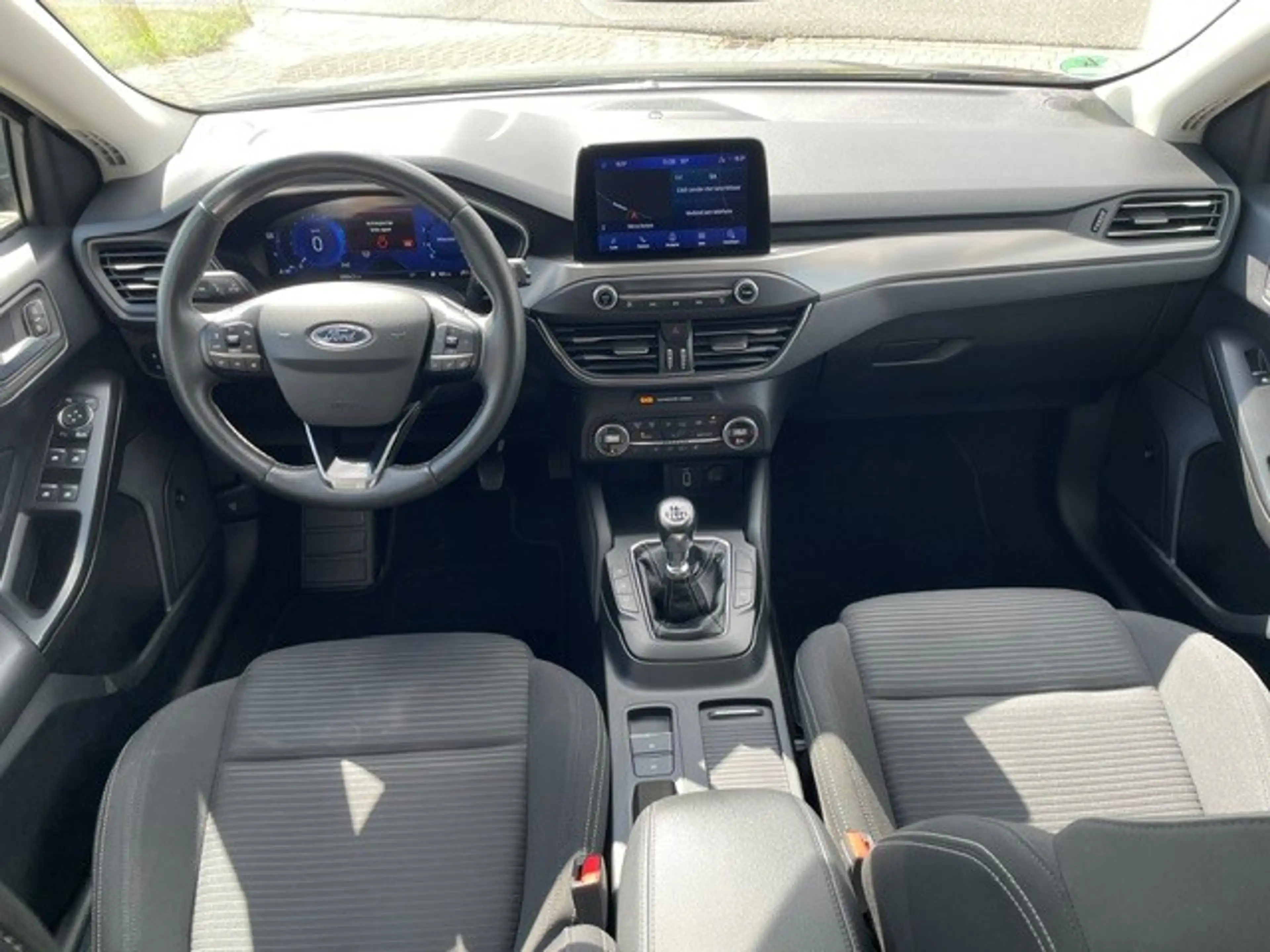 Ford Focus 1.0 EcoBoost Hybrid Active X Business — photo 13