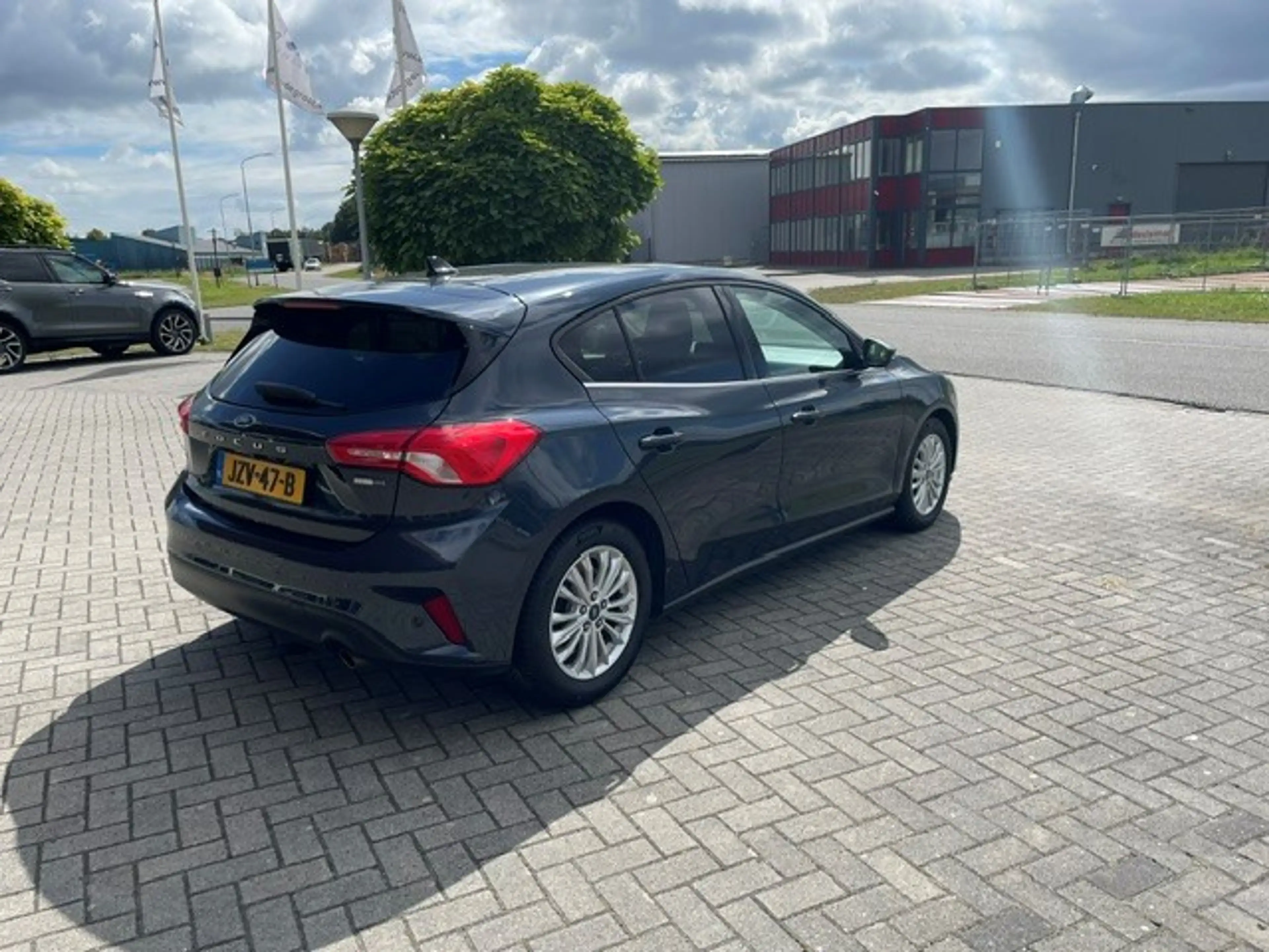 Ford Focus 1.0 EcoBoost Hybrid Active X Business — photo 16