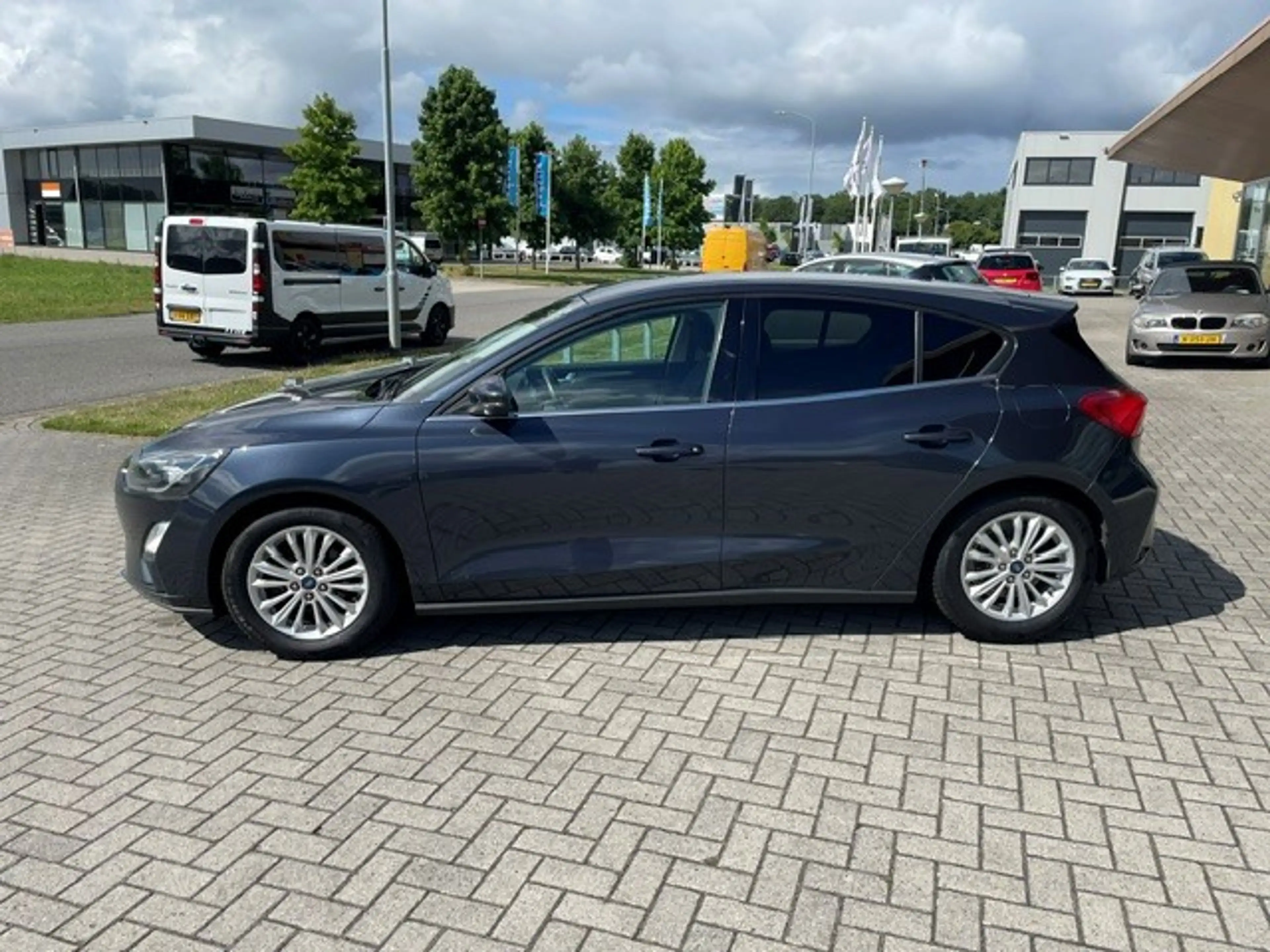 Ford Focus 1.0 EcoBoost Hybrid Active X Business — photo 2