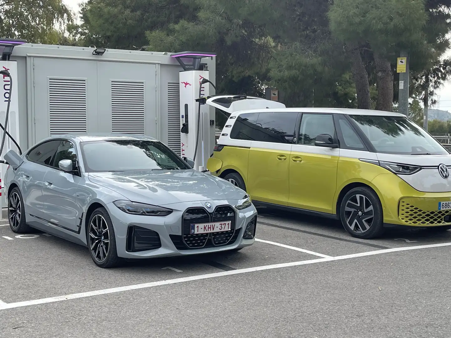BMW i4 i4 eDrive40 Gran Coupe M Sport Grijs - 1