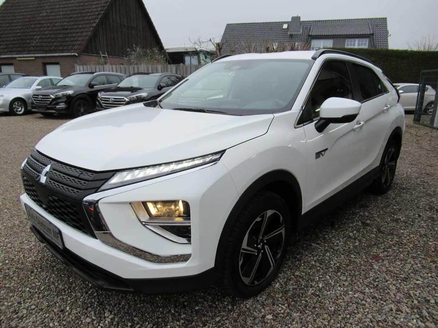 Mitsubishi Eclipse Cross Plug-In Hybrid 4WD Weiß - 1