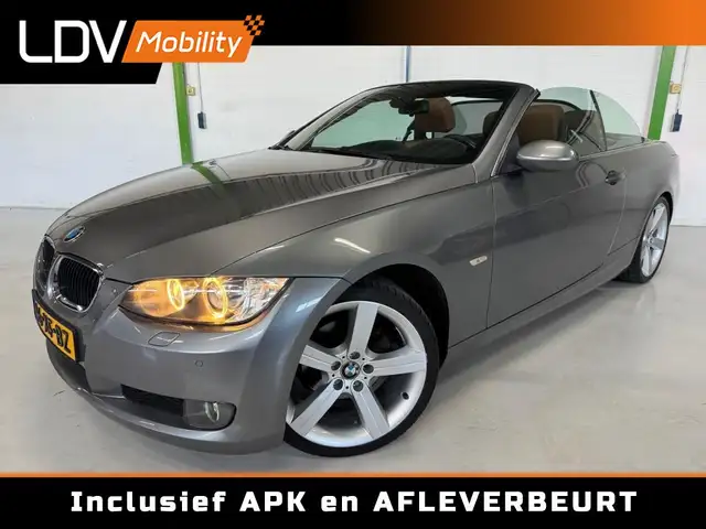 BMW 320 320I HIGH EXECUTIVE / CarPlay/ 19 inch / Bluetooth