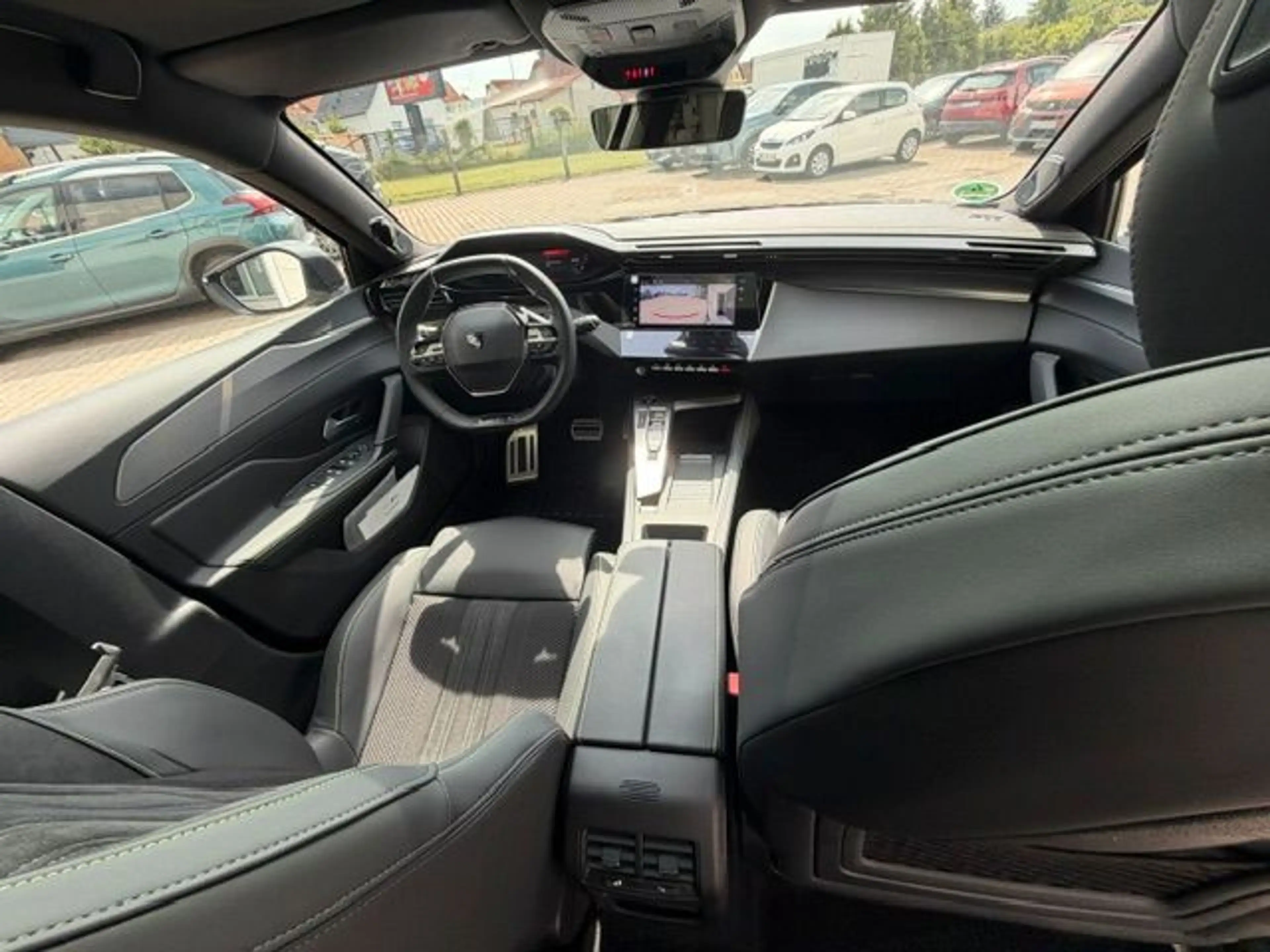 Peugeot 408 Plug-In Hybrid 240 e-DSC7 GT Exclusive (F) — photo 13