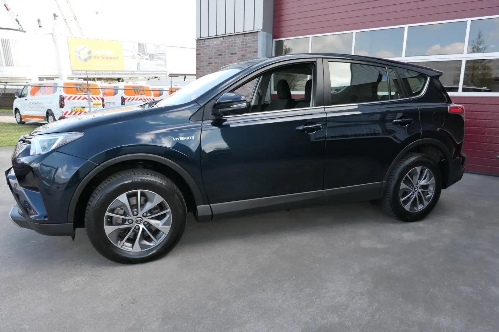 Toyota RAV 4 2.5 Hybrid AWD Dynamic, Camera, Navi, Lane-assist, Blauw - 2