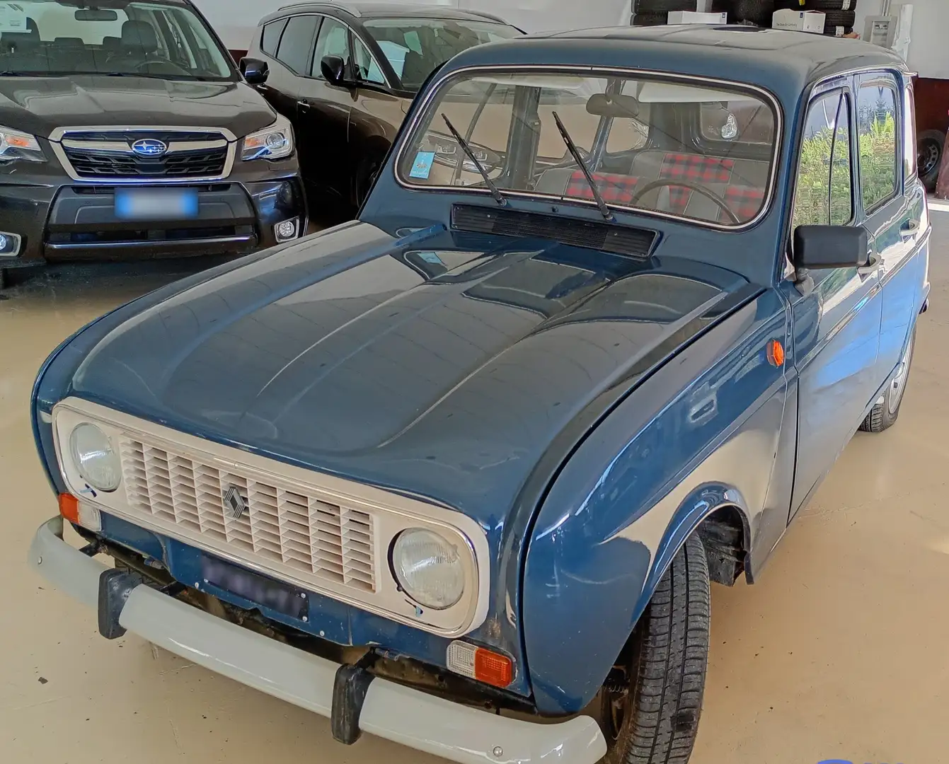 Renault R 4 COMPLETAMENTE RESTAURATA, COMPRESO MOTORE - 1