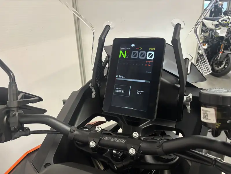 KTM 1390 Super Adventure - foto 5