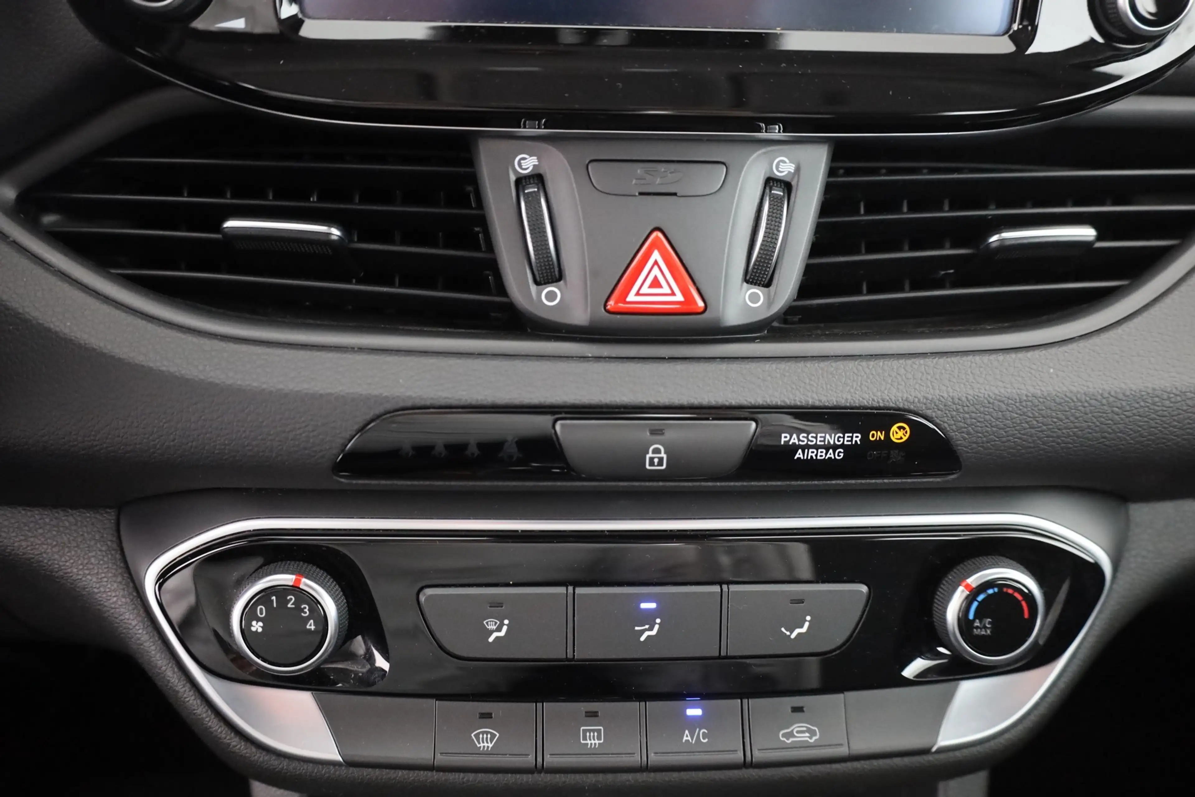 Hyundai i30 1.0 T-GDI Select Navi Android Apple Tempomat — photo 12