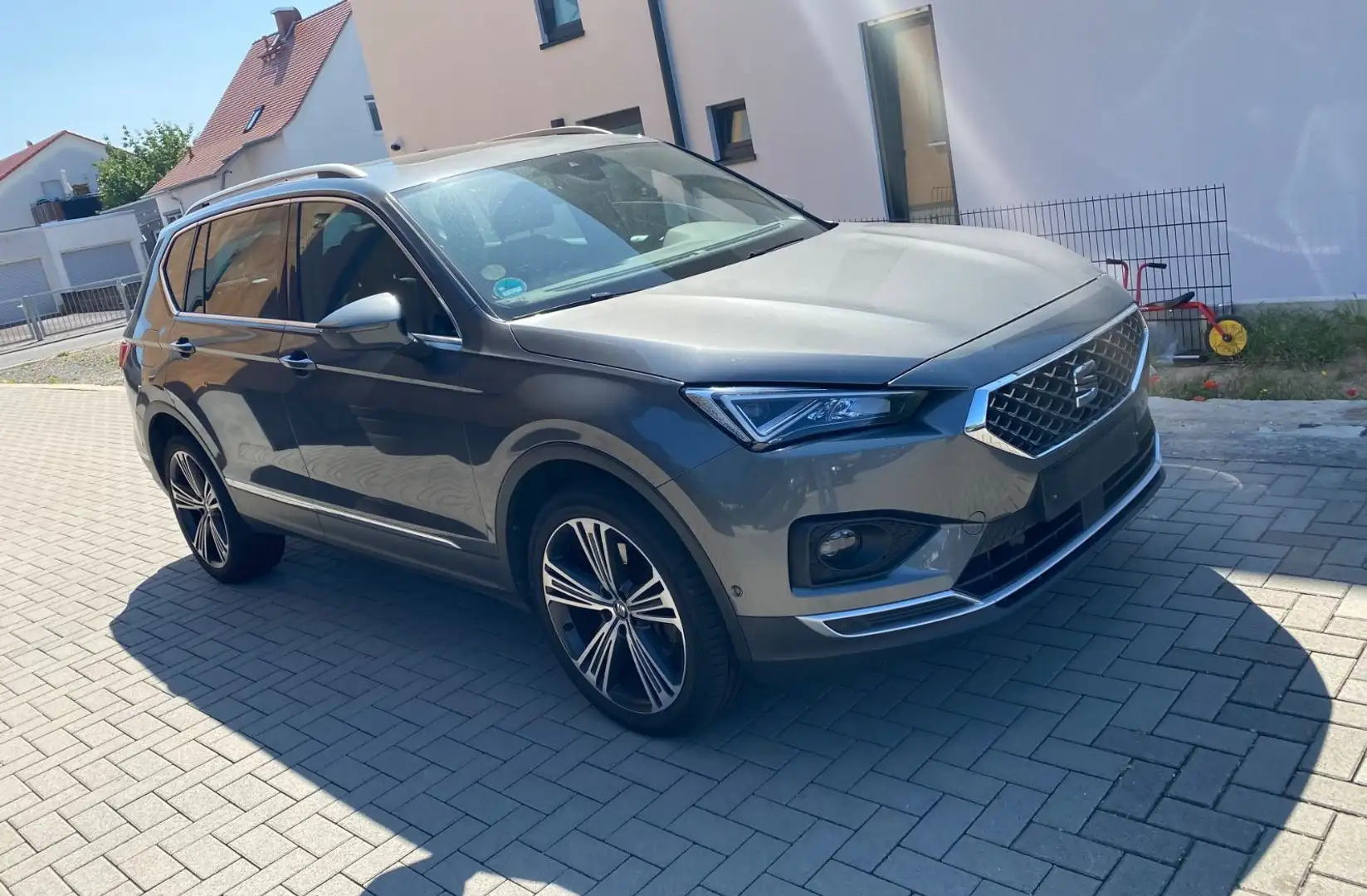 SEAT Tarraco Xcellence 4Drive 2.0 TDI DSG Virtual Grau - 1