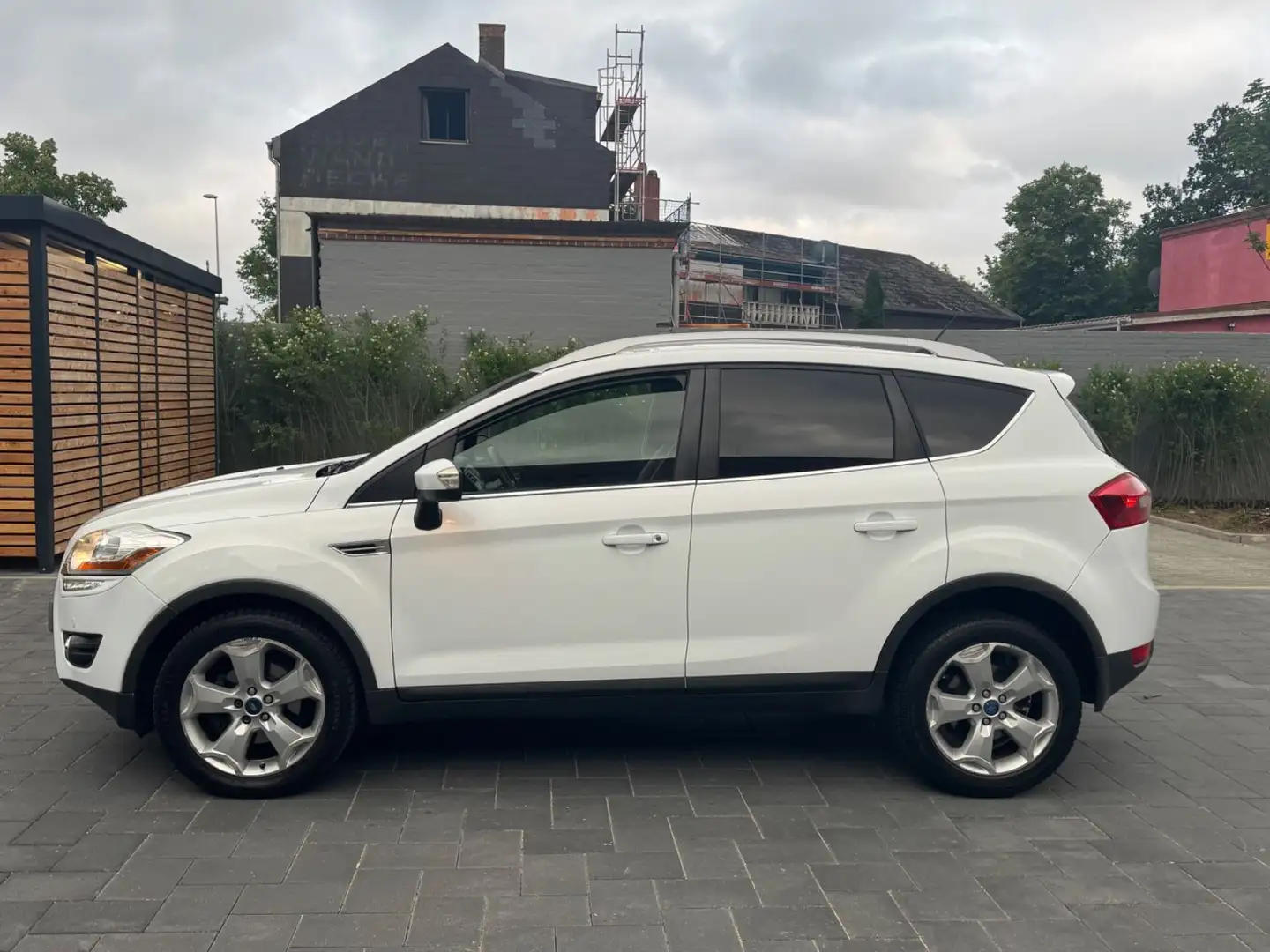 Ford Kuga Titanium / TÜV NEU - 2