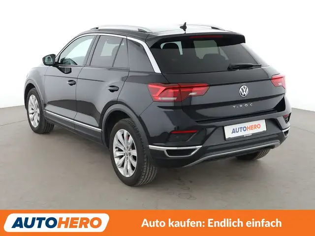 Volkswagen T-Roc view 4
