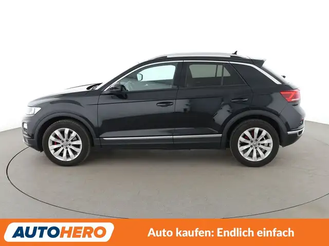 Volkswagen T-Roc view 3