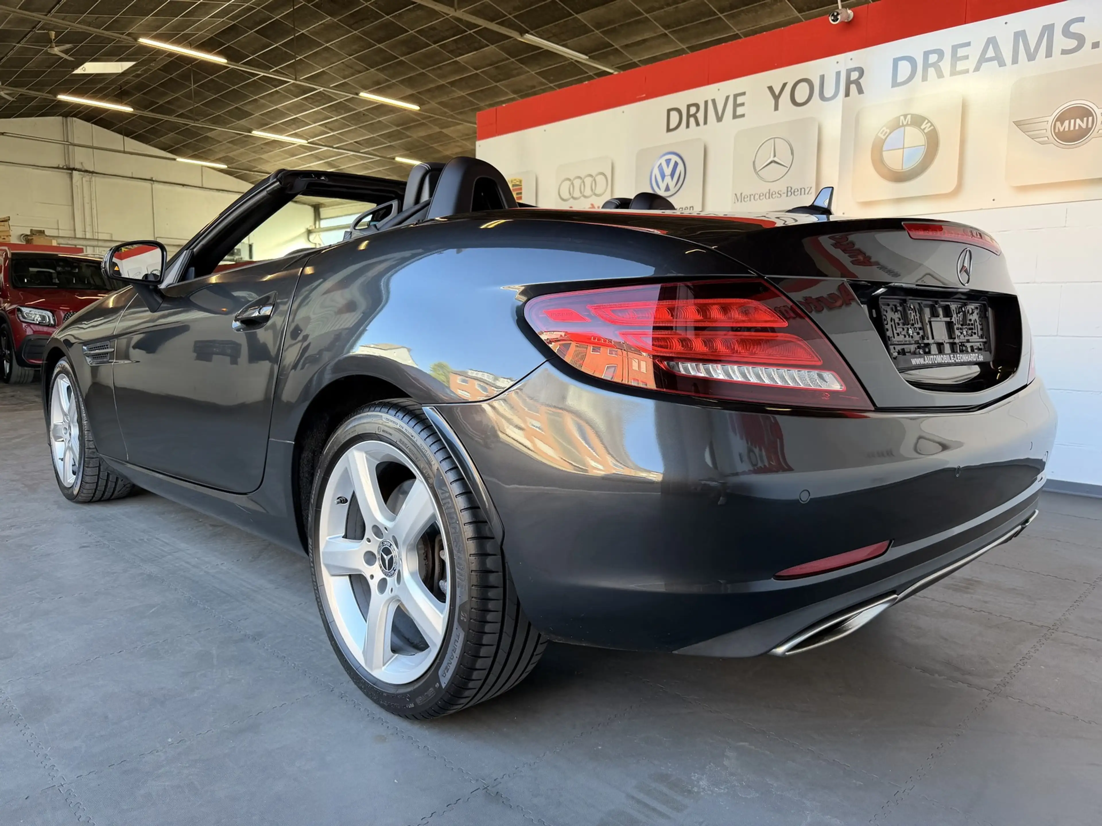 Mercedes-Benz SLC 200 2.Hand*Leder*Airscraf*LED*HU+Service neu ********* — photo 9