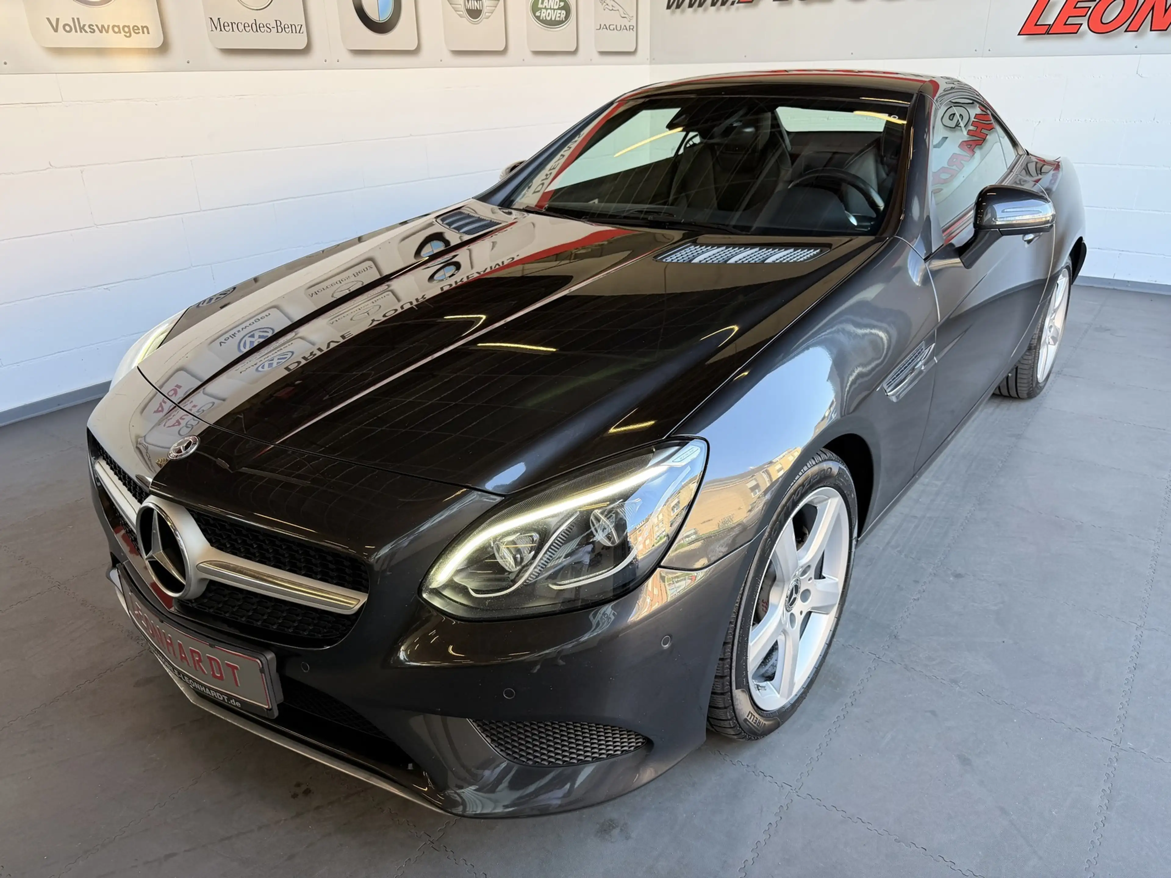 Mercedes-Benz SLC 200 2.Hand*Leder*Airscraf*LED*HU+Service neu ********* — photo 4