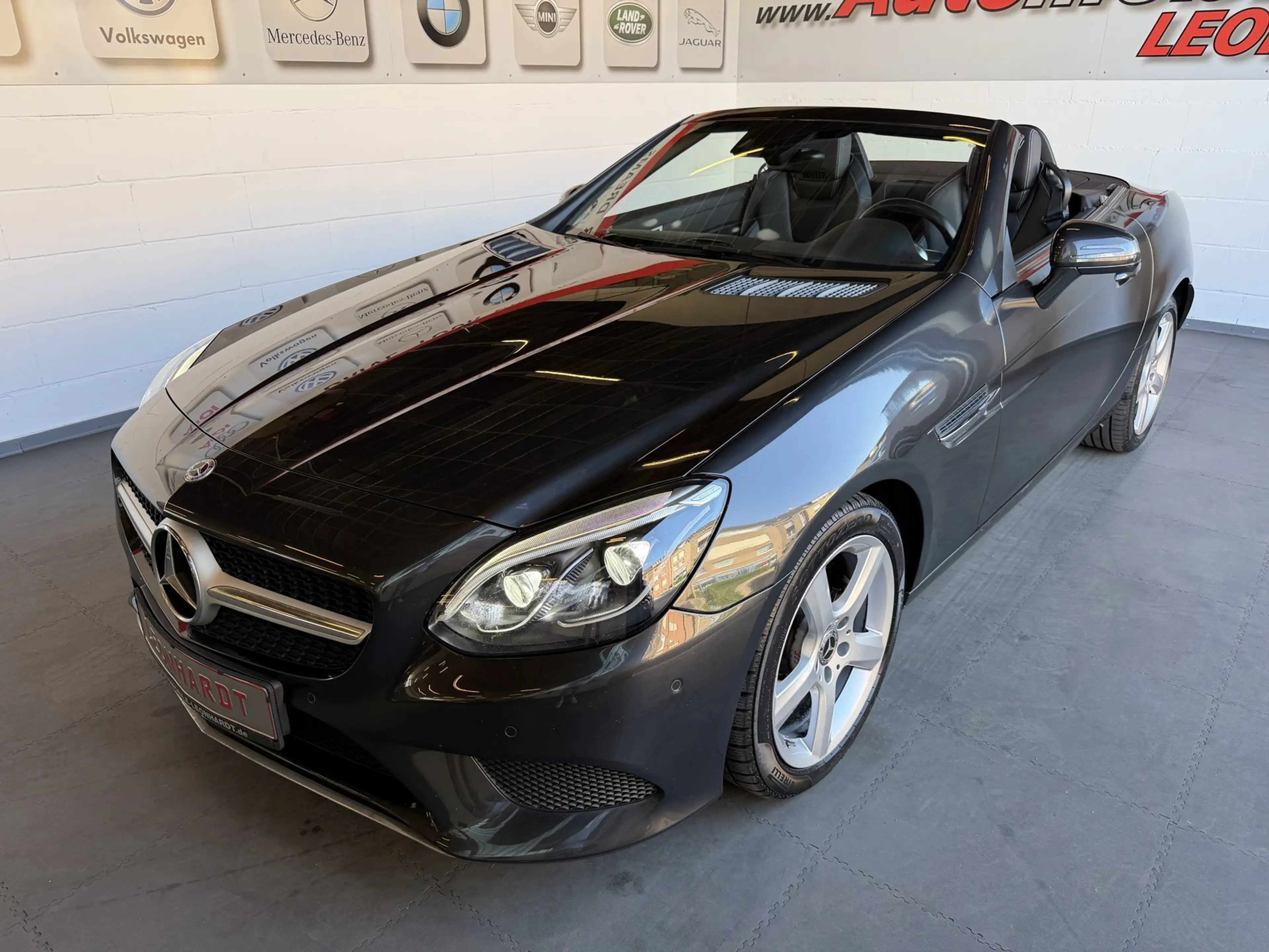 Mercedes-Benz SLC 200 2.Hand*Leder*Airscraf*LED*HU+Service neu *********