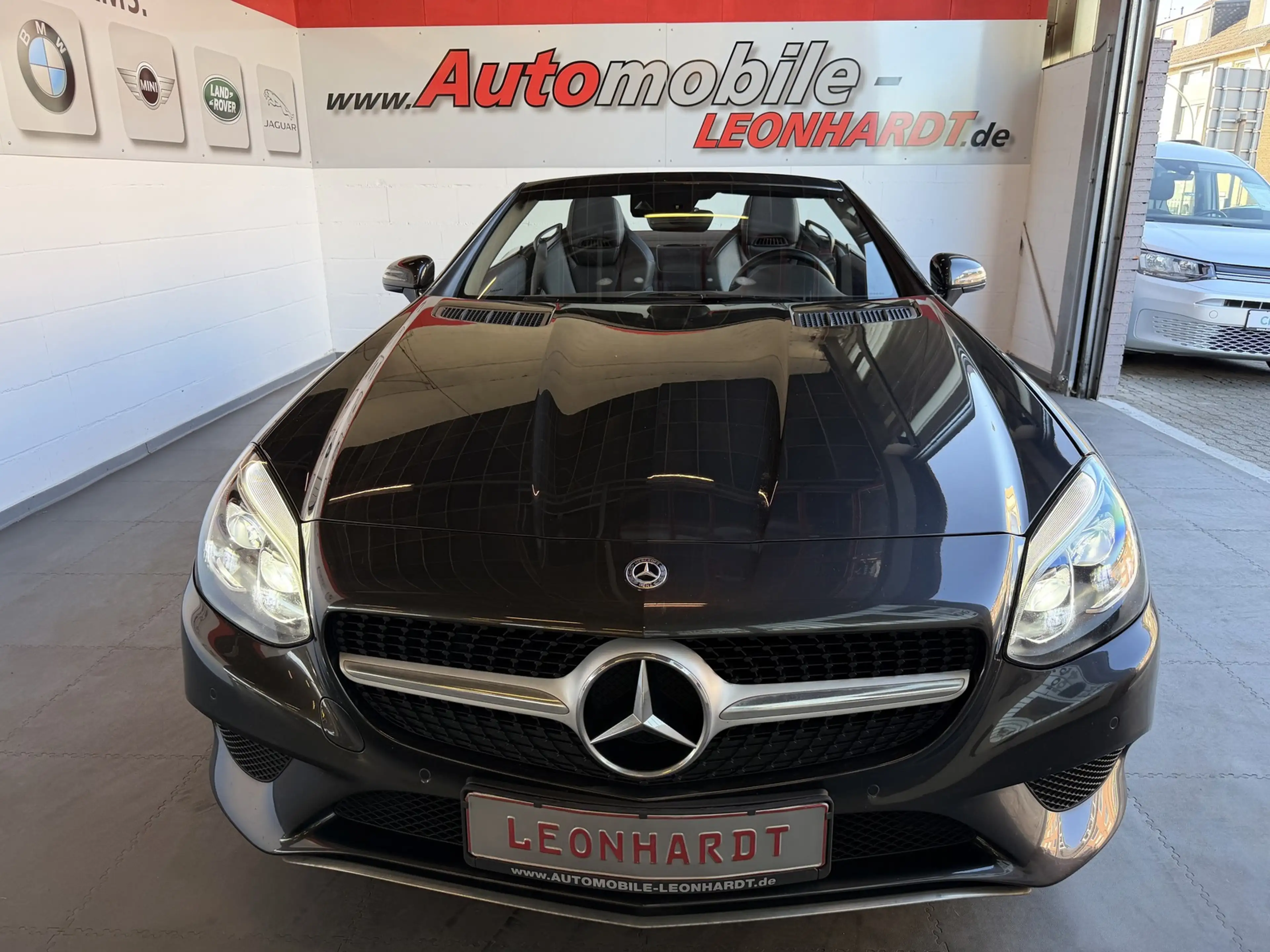 Mercedes-Benz SLC 200 2.Hand*Leder*Airscraf*LED*HU+Service neu ********* — photo 5