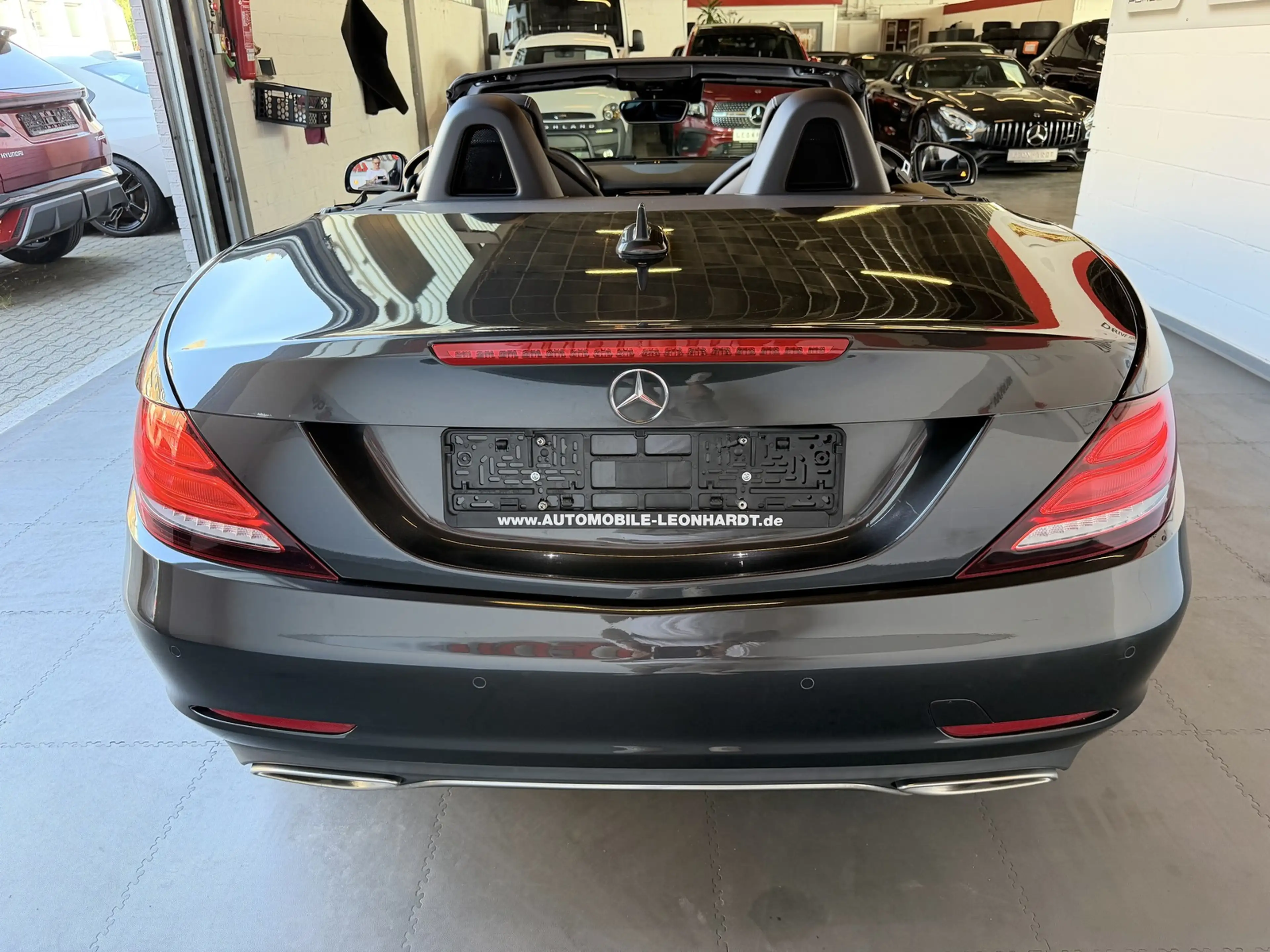 Mercedes-Benz SLC 200 2.Hand*Leder*Airscraf*LED*HU+Service neu ********* — photo 8