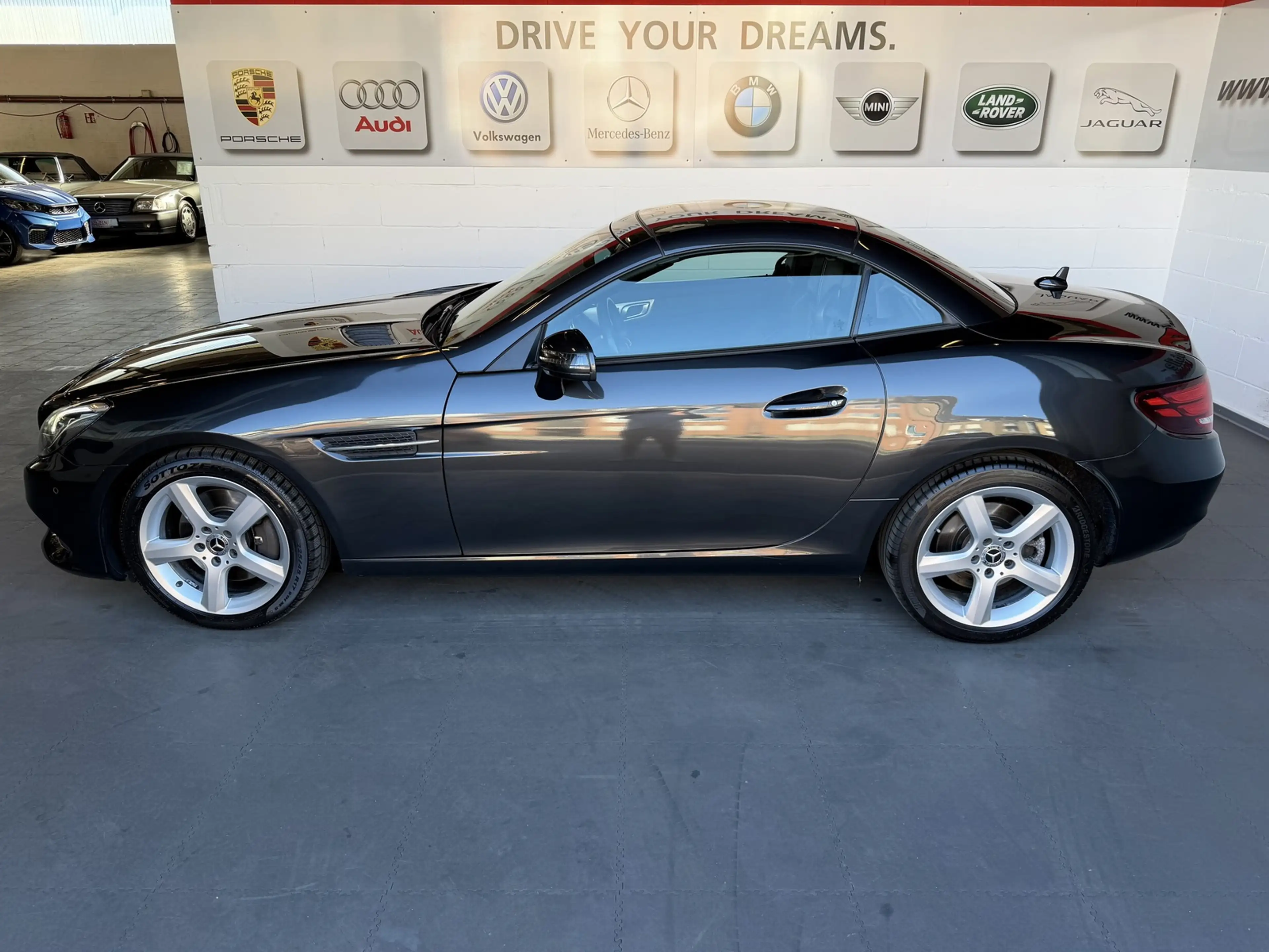 Mercedes-Benz SLC 200 2.Hand*Leder*Airscraf*LED*HU+Service neu ********* — photo 3