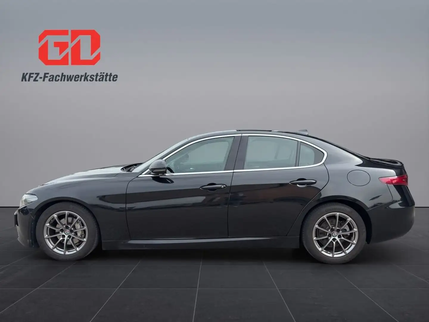 Alfa Romeo Giulia Basis,NAVIParksensor... Negro - 2