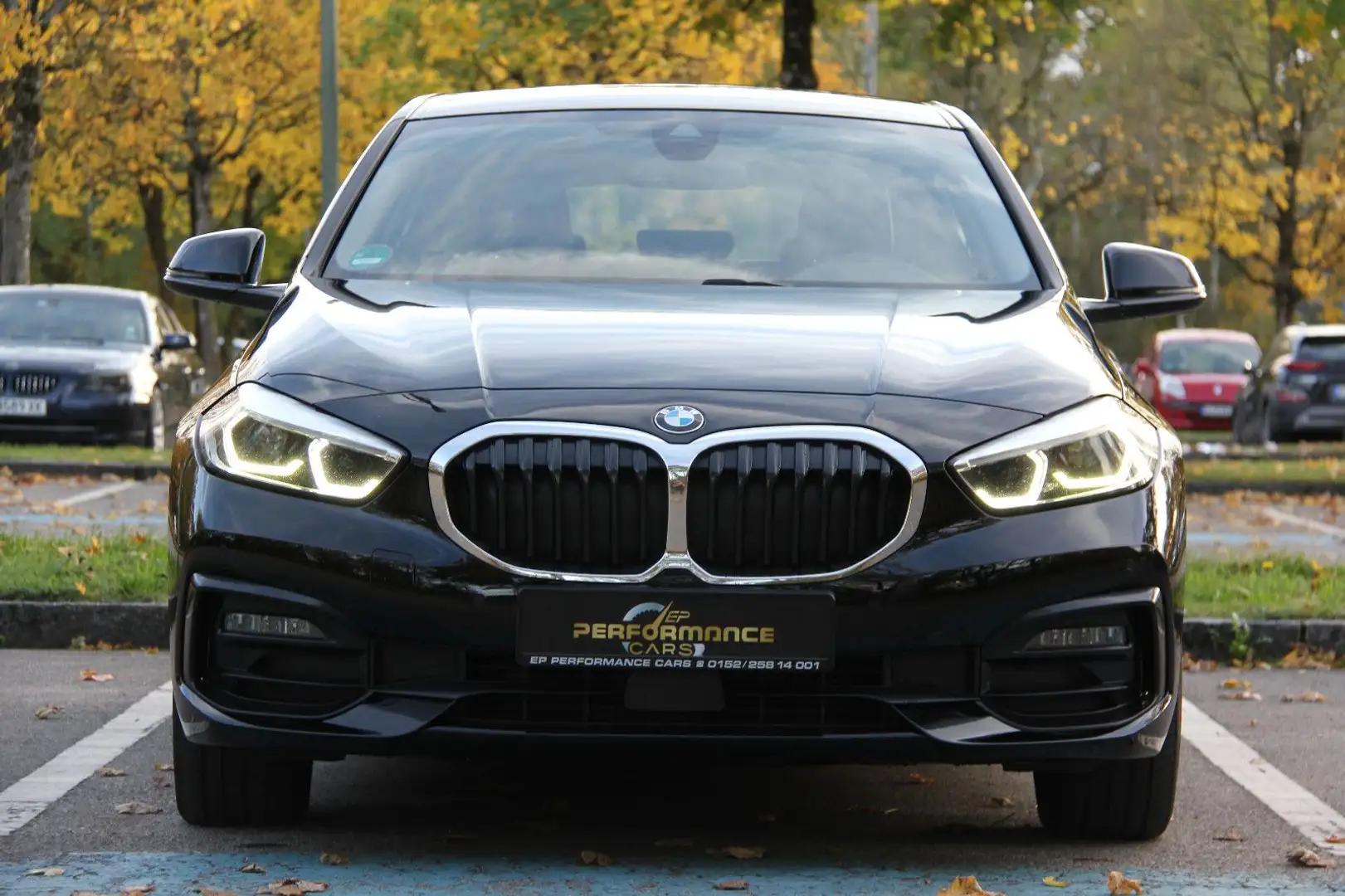 BMW 120 d xDrive Sport Line LED NAVI PDC M-Lenkrad Schwarz - 1