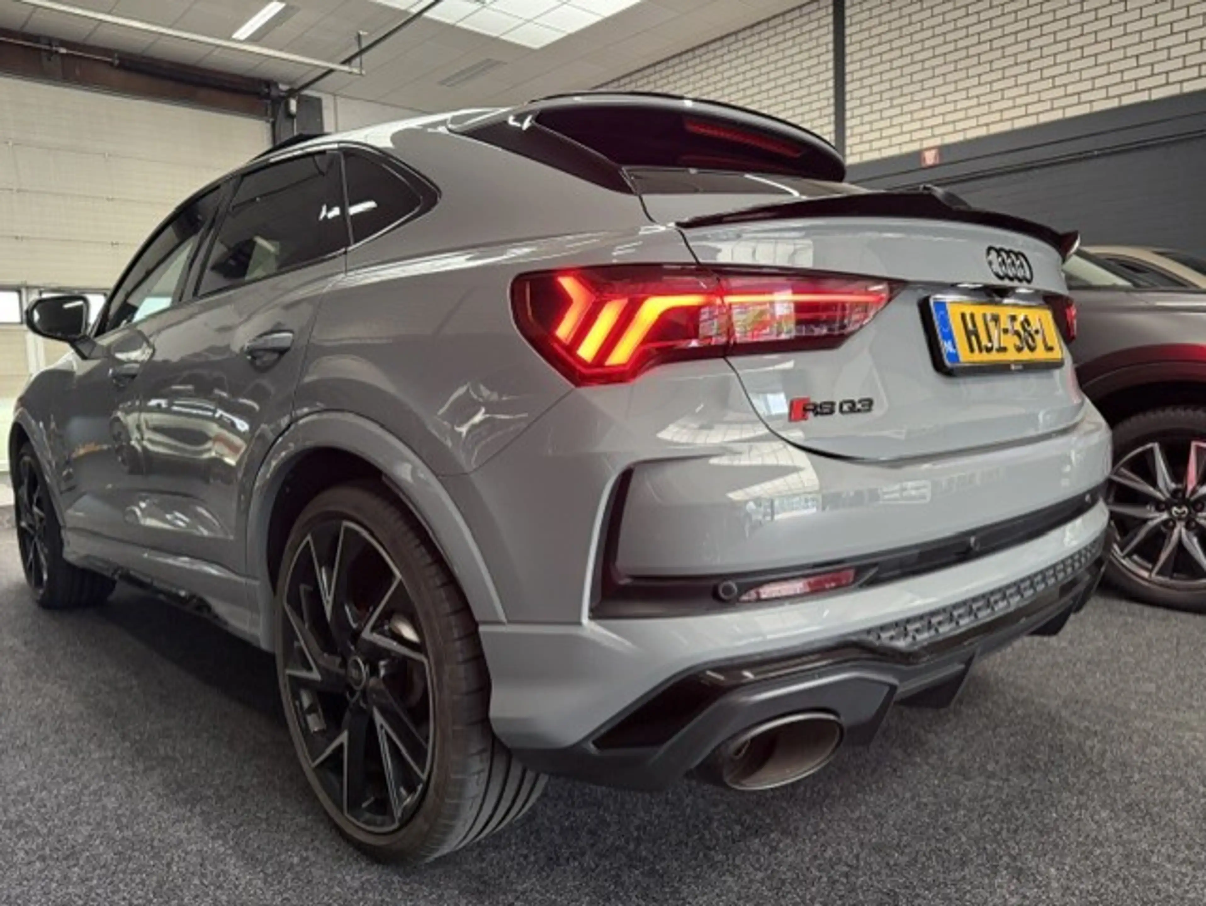 Audi RS Q3 Sportback Quattro PANO/RS SEAT/B&O — photo 6
