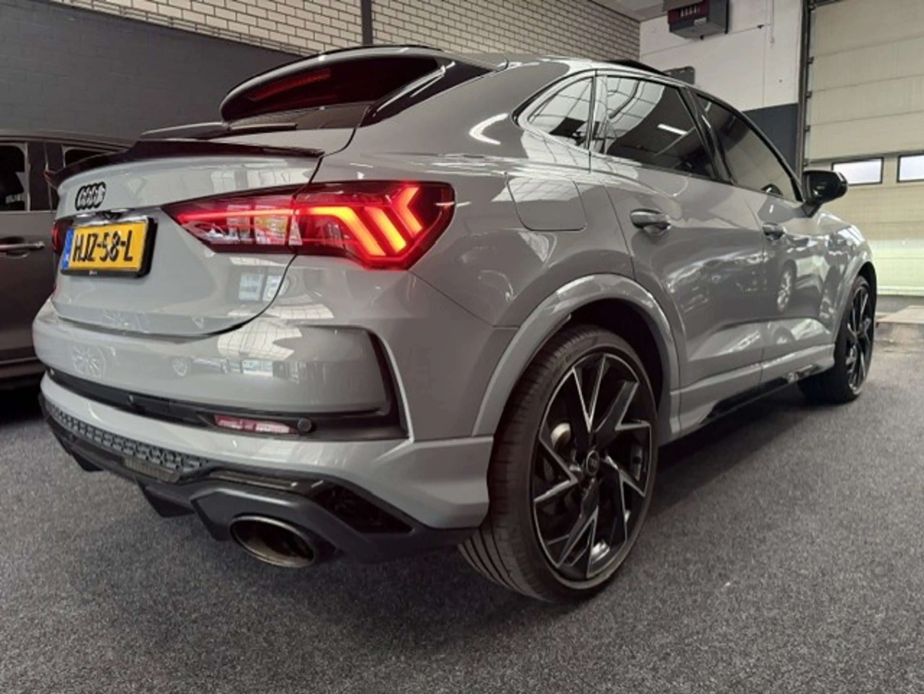 Audi RS Q3 Sportback Quattro PANO/RS SEAT/B&O — photo 5