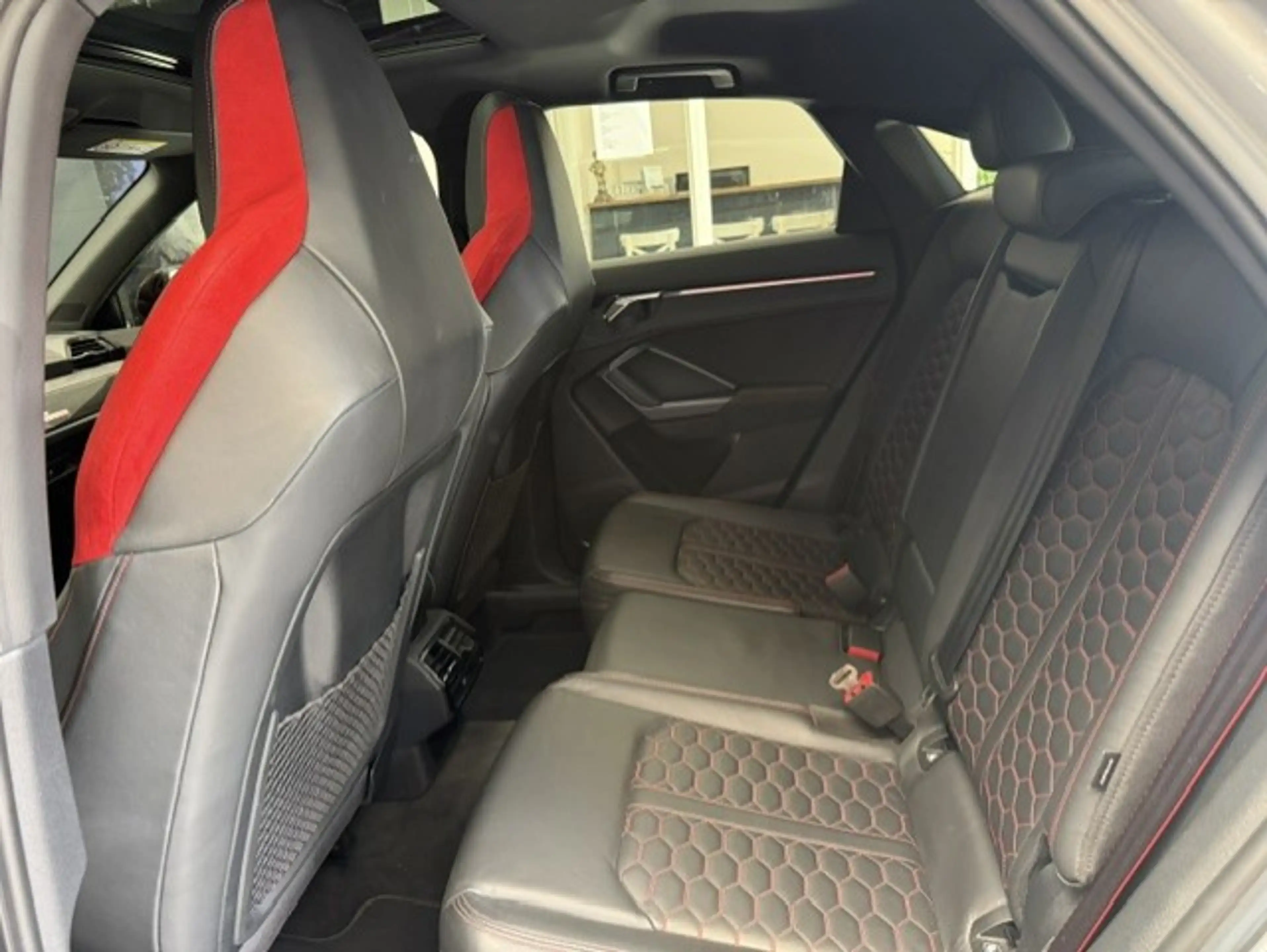 Audi RS Q3 Sportback Quattro PANO/RS SEAT/B&O — photo 16