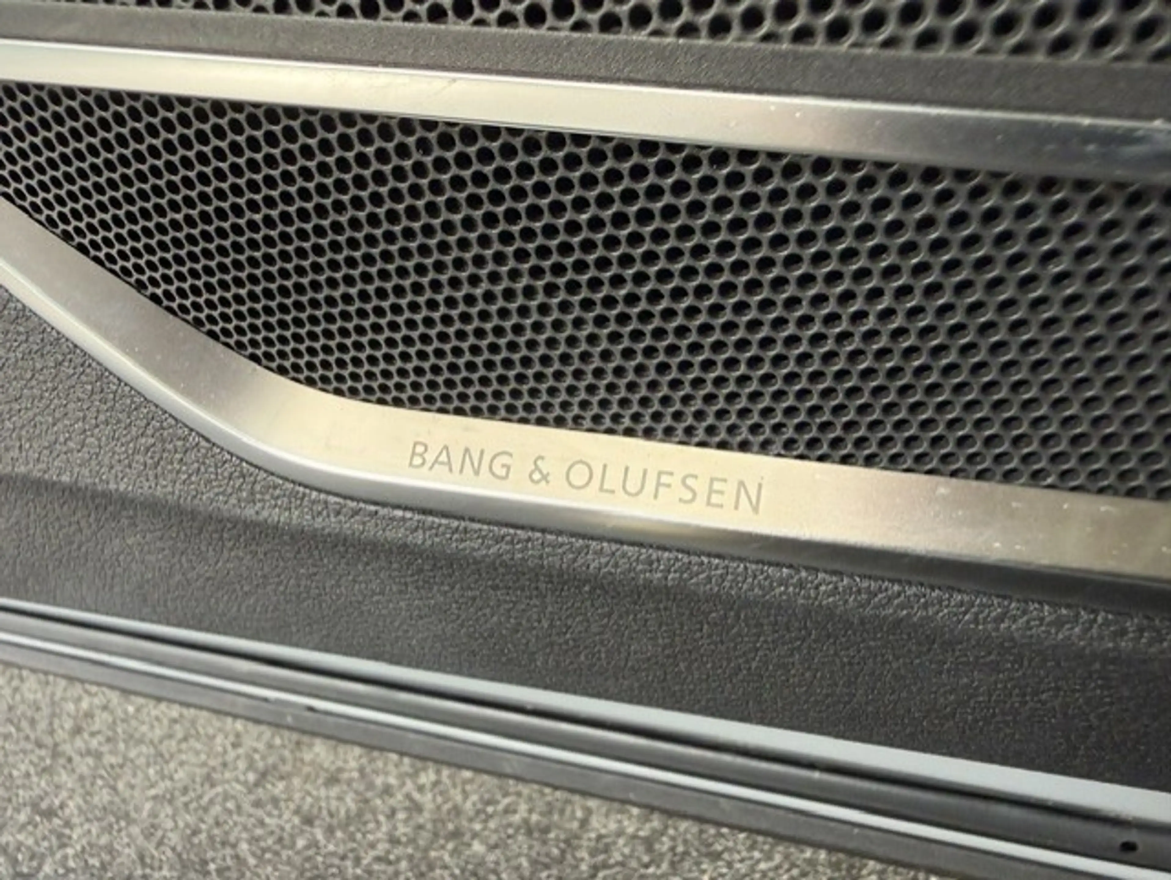 Audi RS Q3 Sportback Quattro PANO/RS SEAT/B&O — photo 17