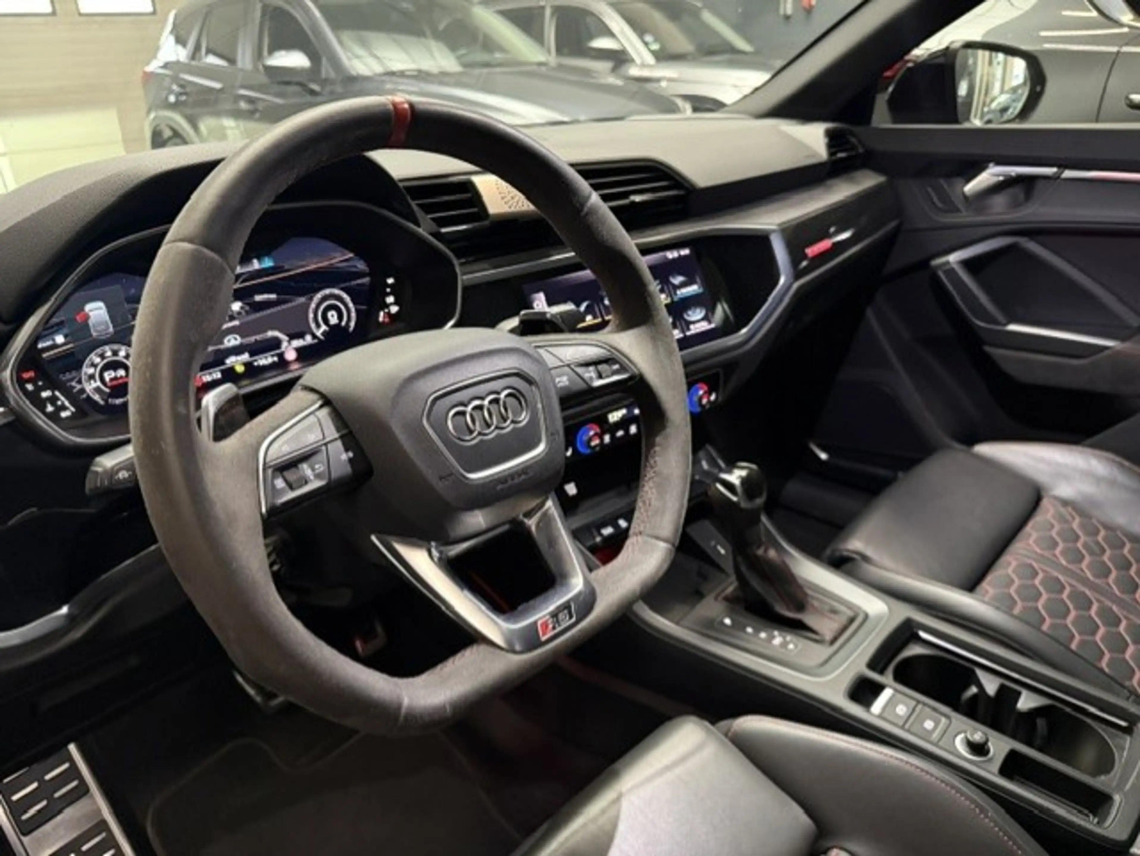 Audi RS Q3 Sportback Quattro PANO/RS SEAT/B&O — photo 11