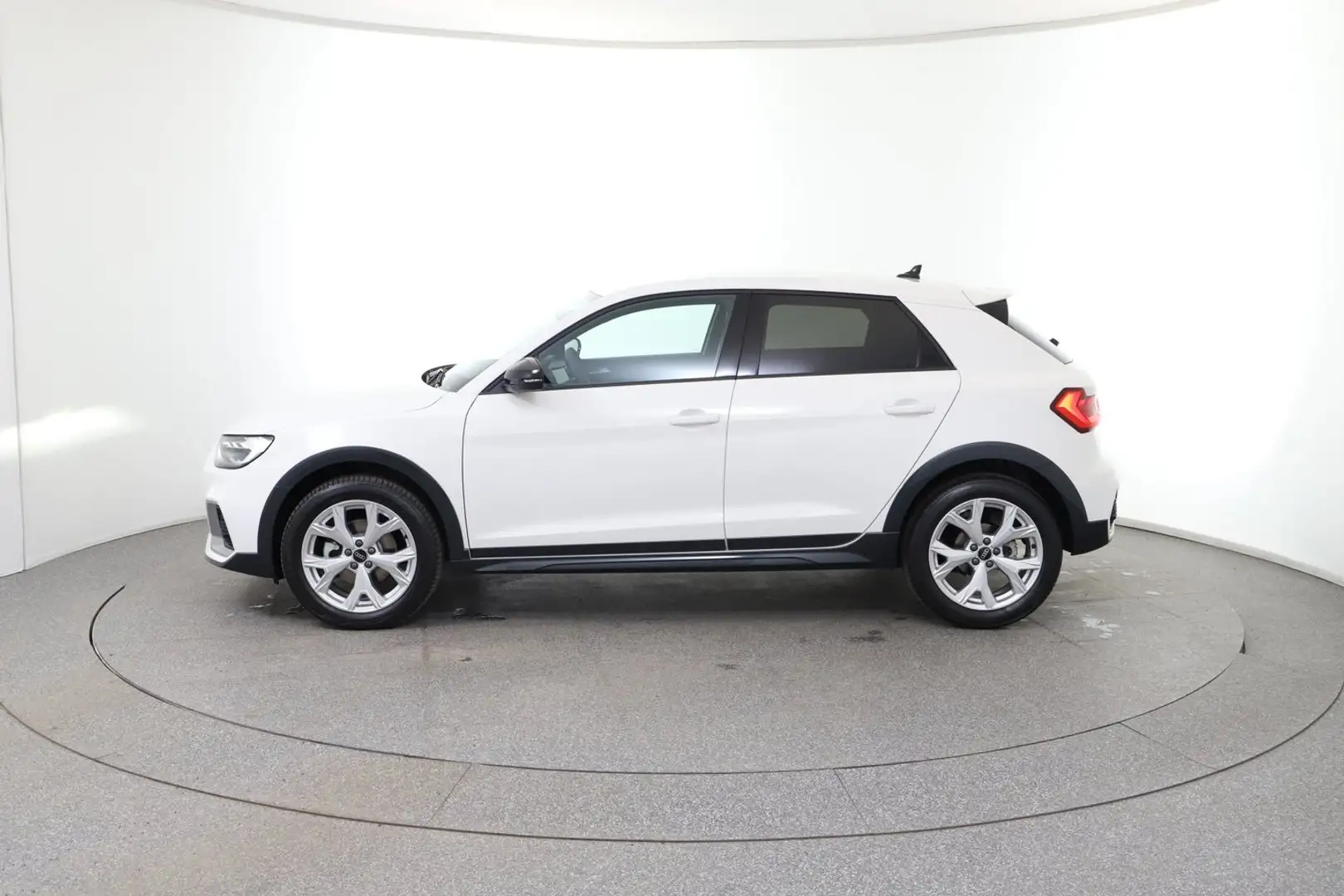 Audi A1 30 TFSI intense Weiß - 2