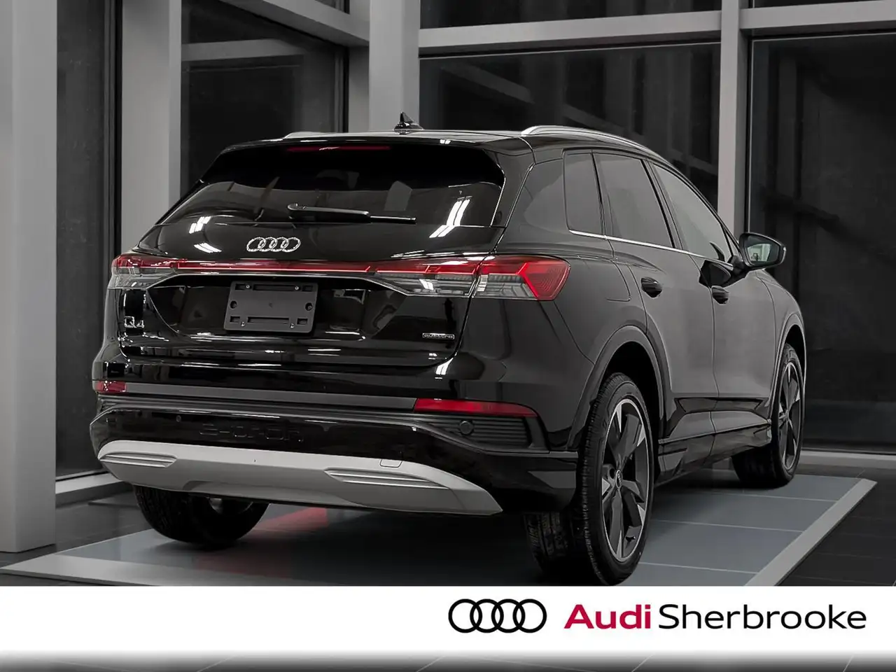 Audi Q4 e-tron снимка Audi Q4 e-tron