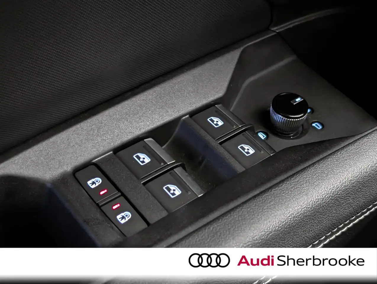 Audi Q4 e-tron снимка Audi Q4 e-tron