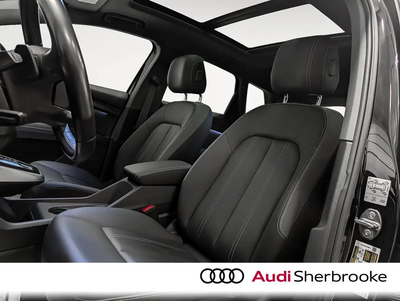 Audi Q4 e-tron снимка Audi Q4 e-tron
