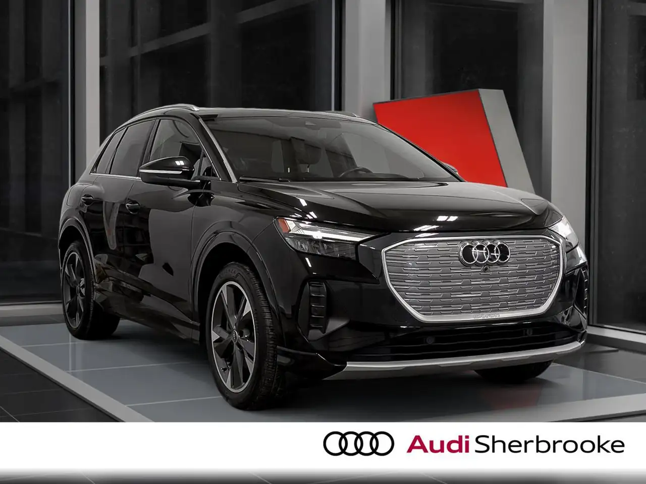 Audi Q4 e-tron снимка Audi Q4 e-tron