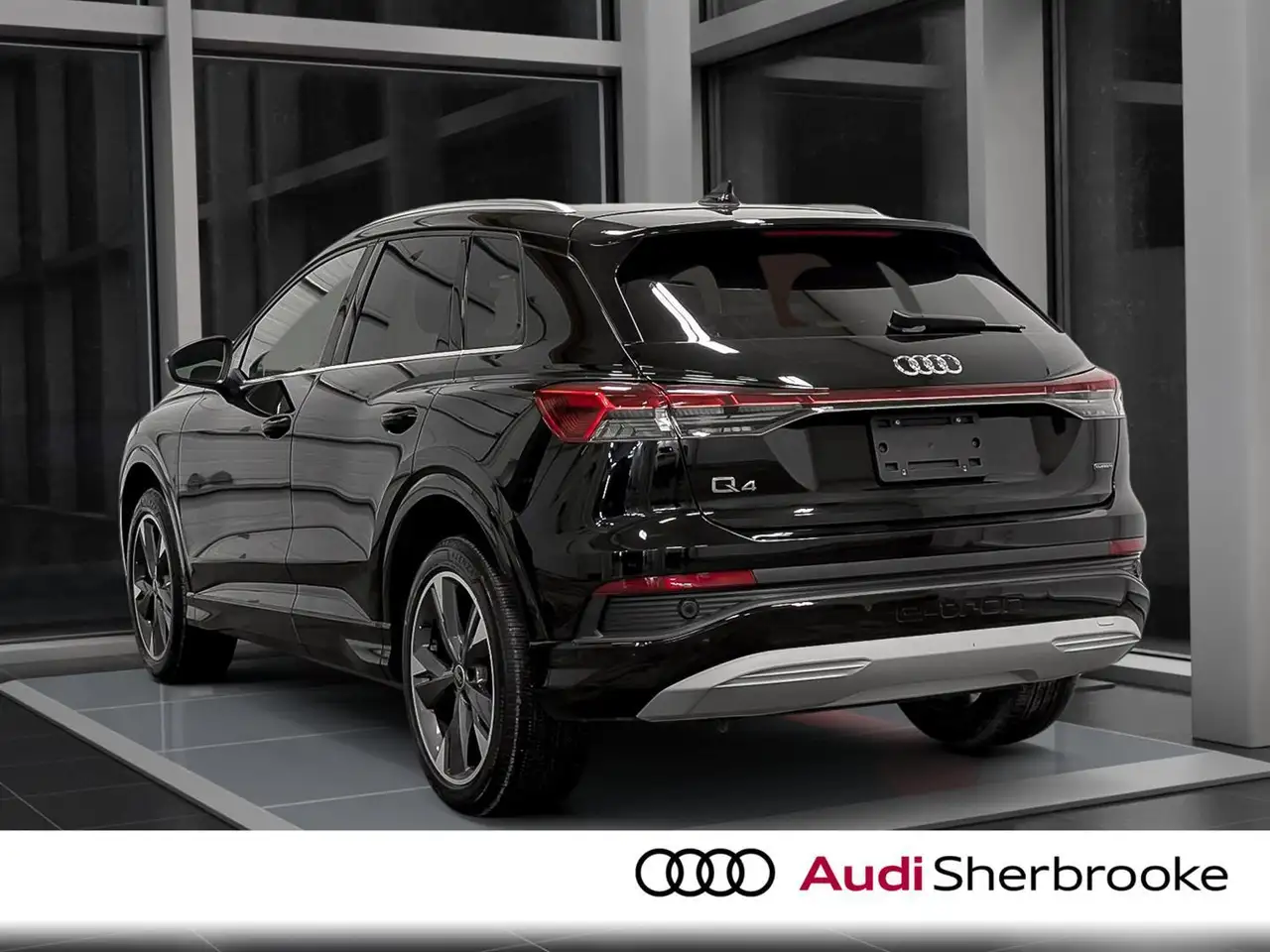Audi Q4 e-tron снимка Audi Q4 e-tron