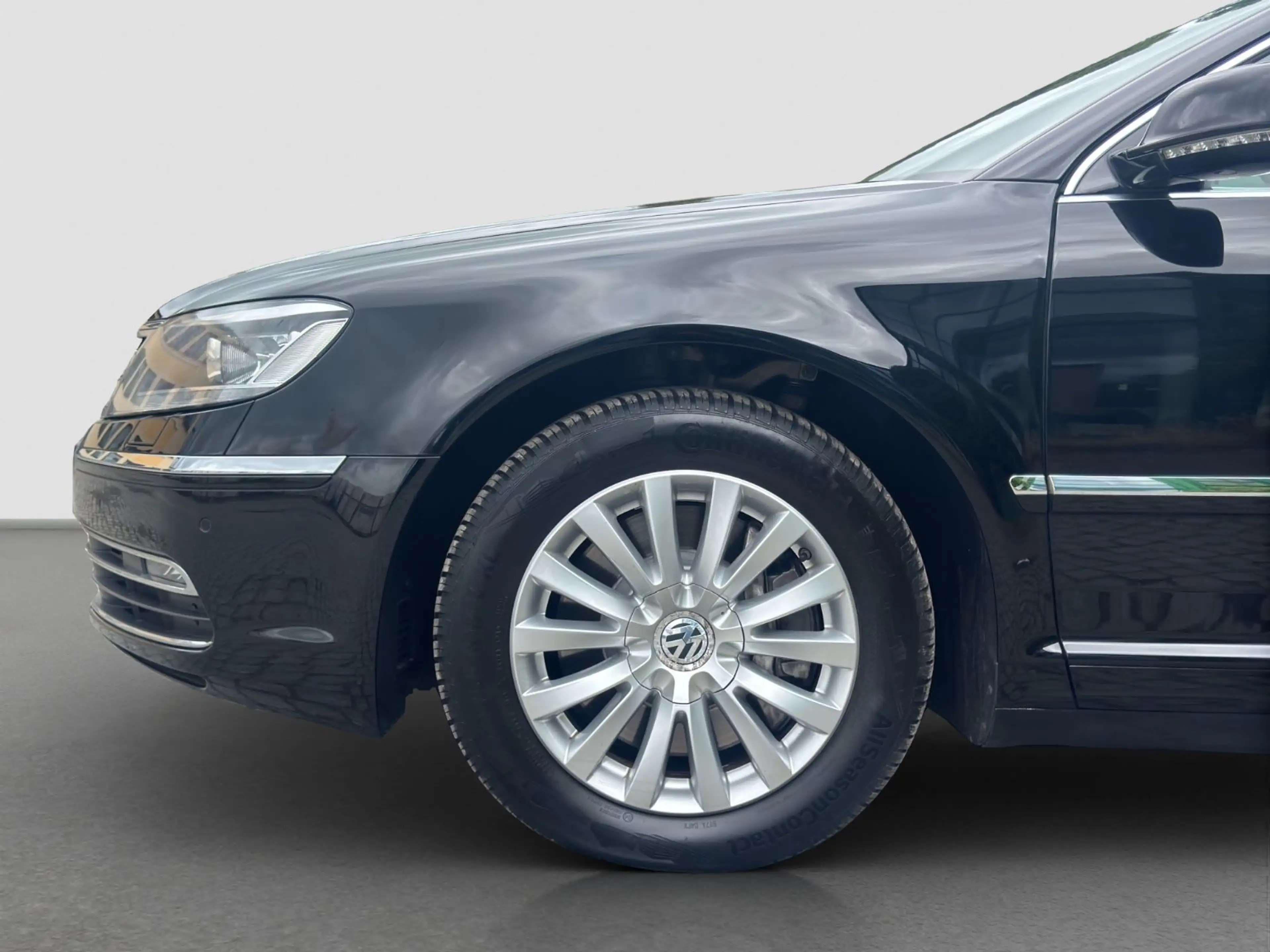 Volkswagen Phaeton V6 TDI 4Motion * 126.335 Km * — photo 9